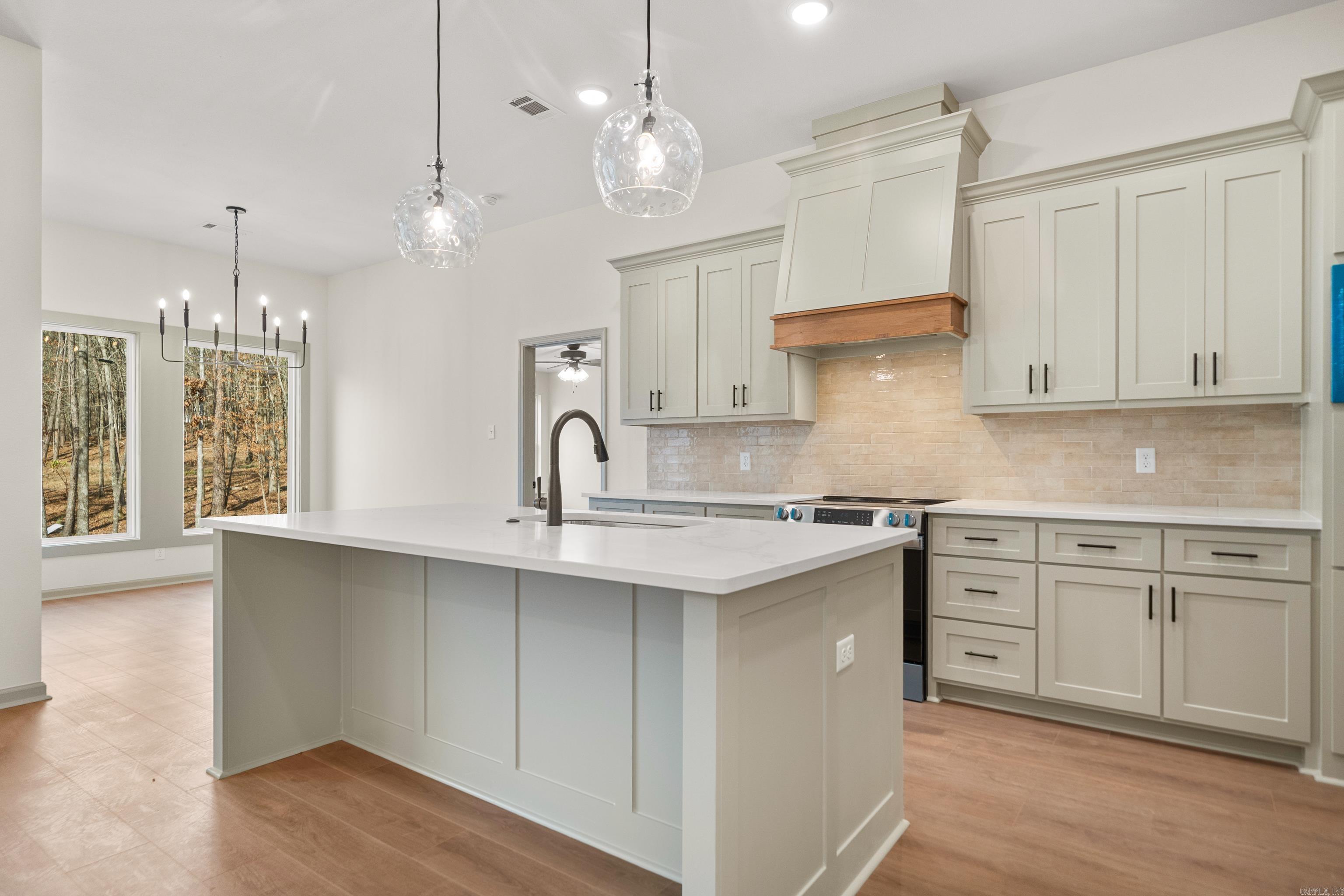 347 Diamondhead  Hot Springs, AR