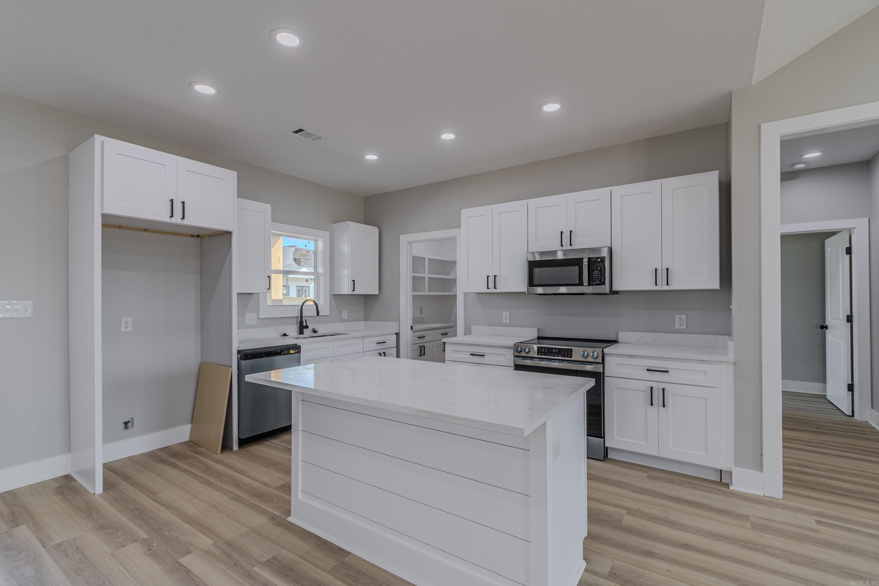 1401 S 31 1/2 Paragould, AR 72450