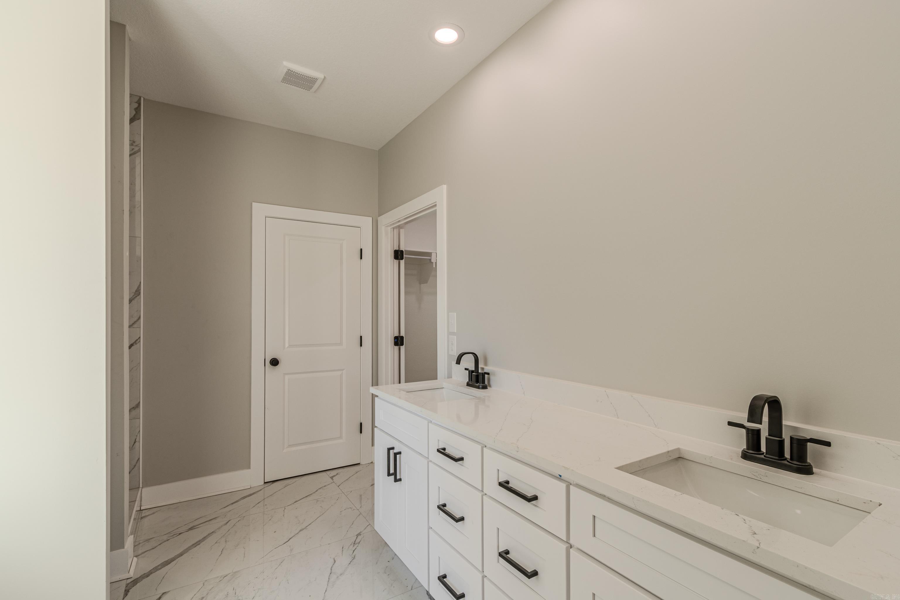 1401 S 31 1/2 Paragould, AR 72450