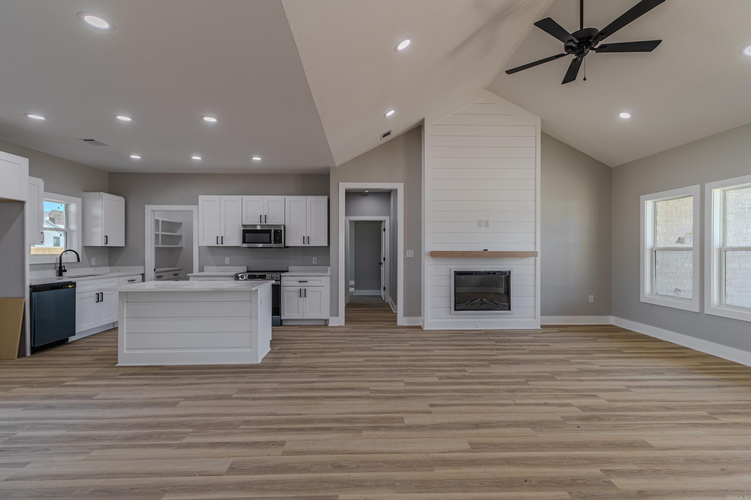 1401 S 31 1/2 Paragould, AR 72450