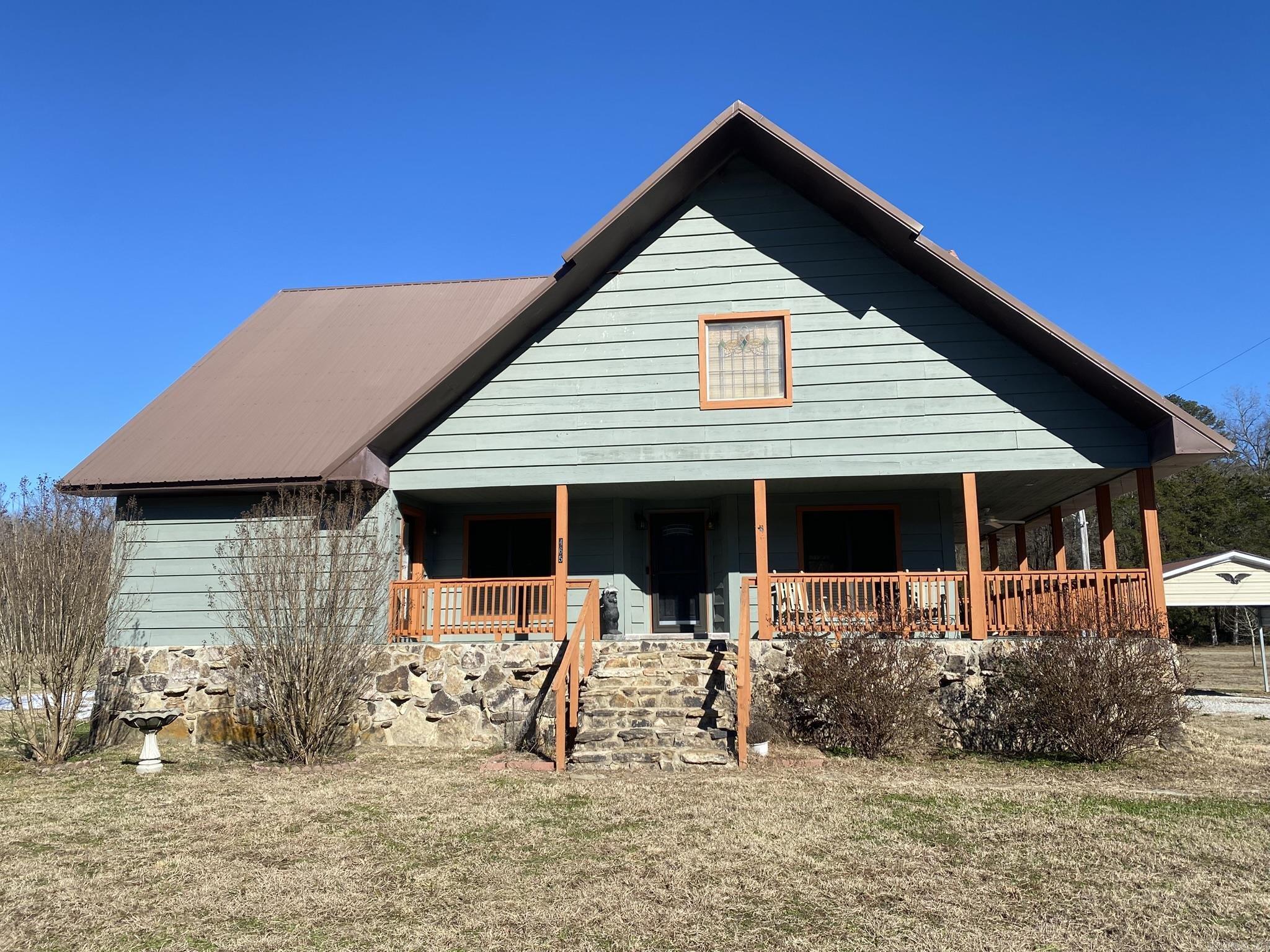 465 S Riverview  Mountain View, AR