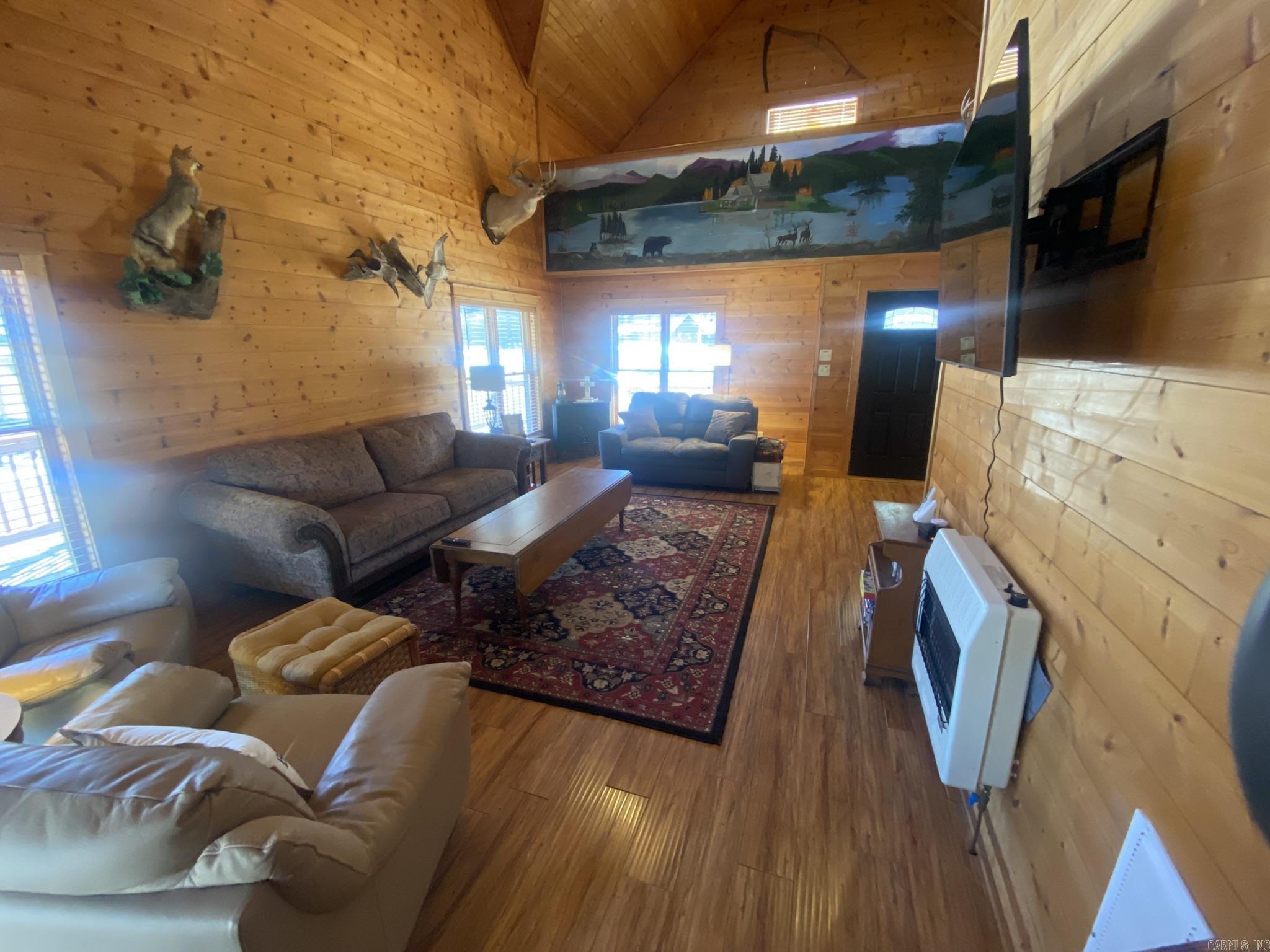 465 S Riverview  Mountain View, AR