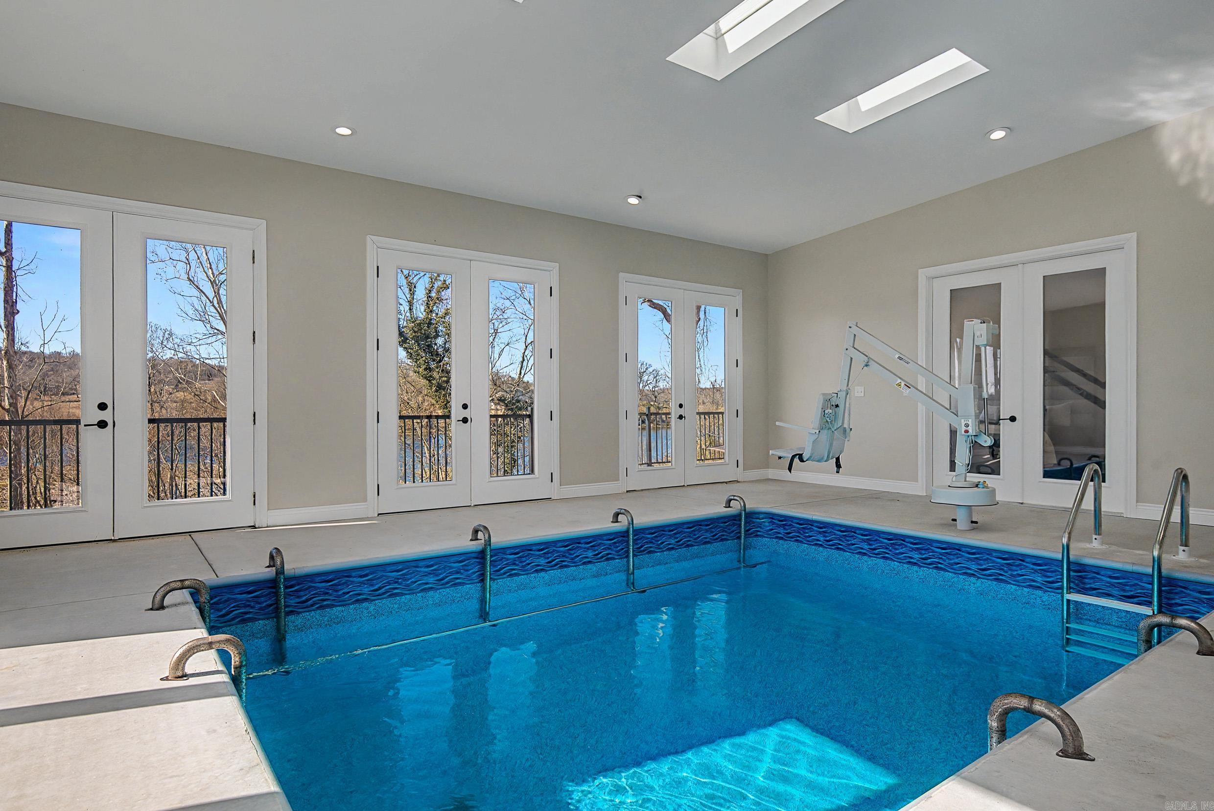 5 Sowbug Circle  Cotter, AR