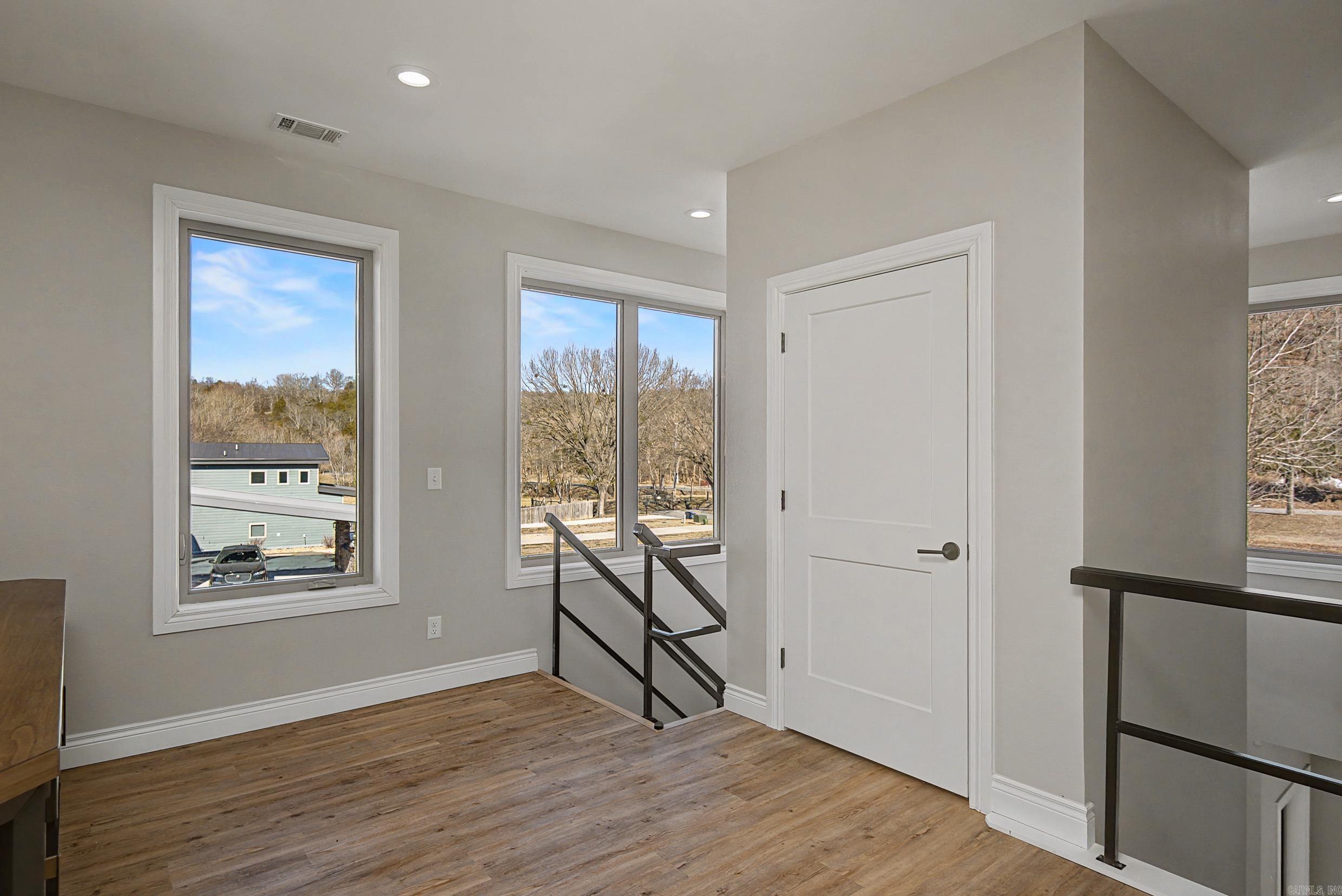 5 Sowbug Circle  Cotter, AR