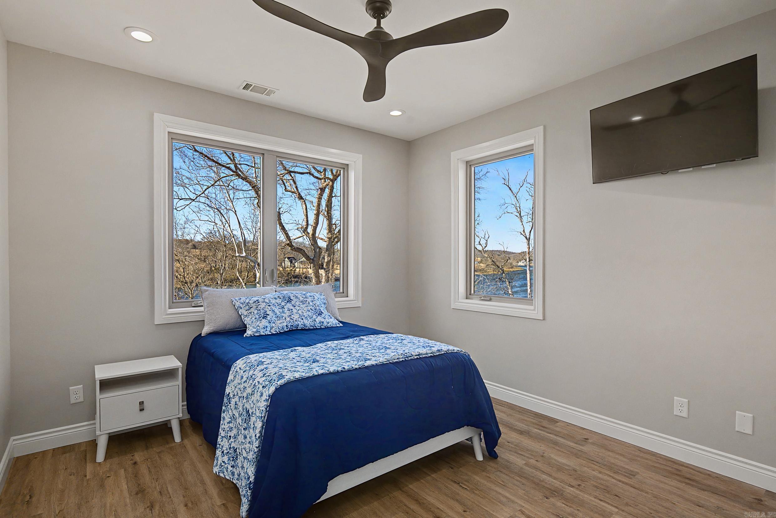 5 Sowbug Circle  Cotter, AR