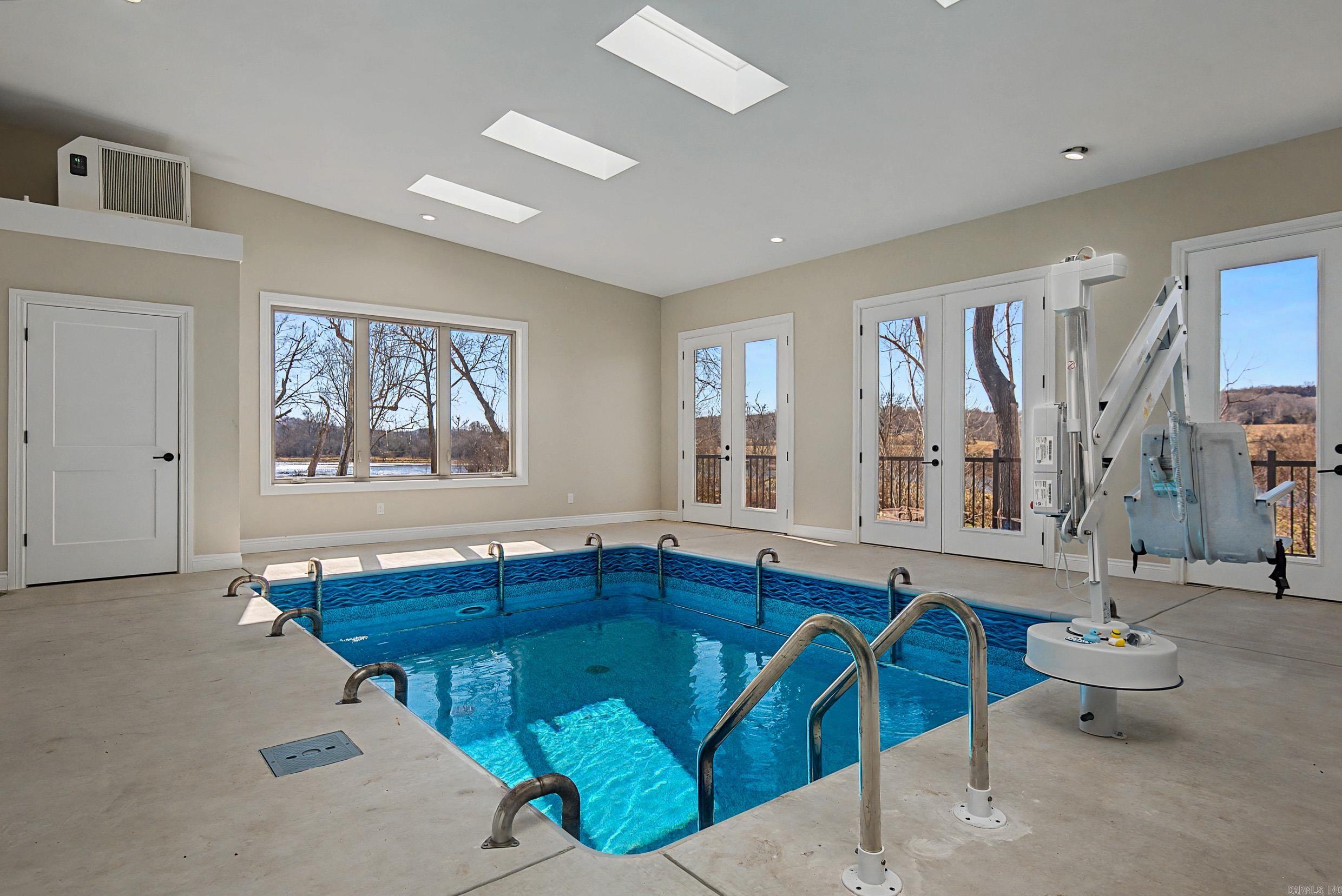 5 Sowbug Circle  Cotter, AR