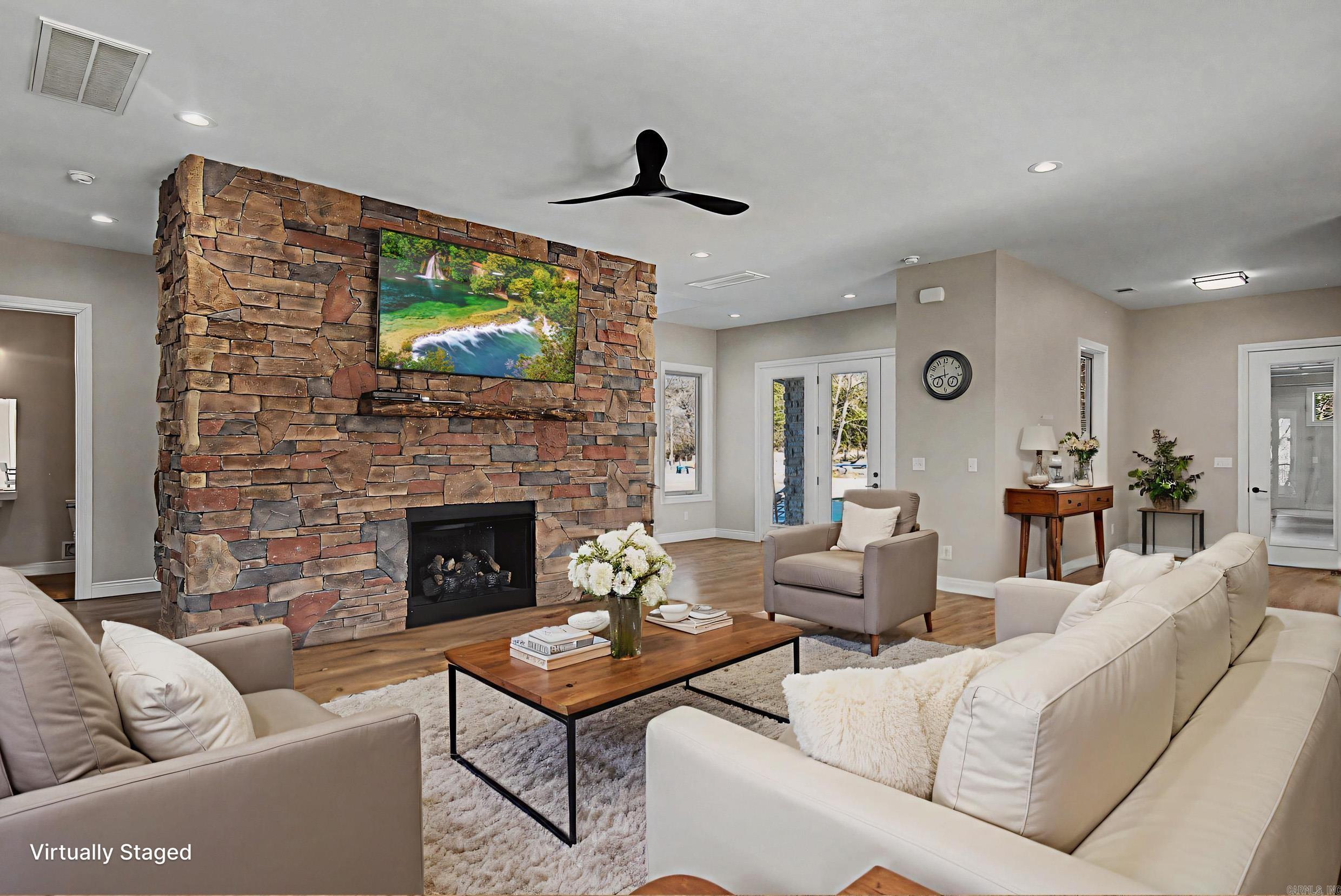 5 Sowbug Circle  Cotter, AR