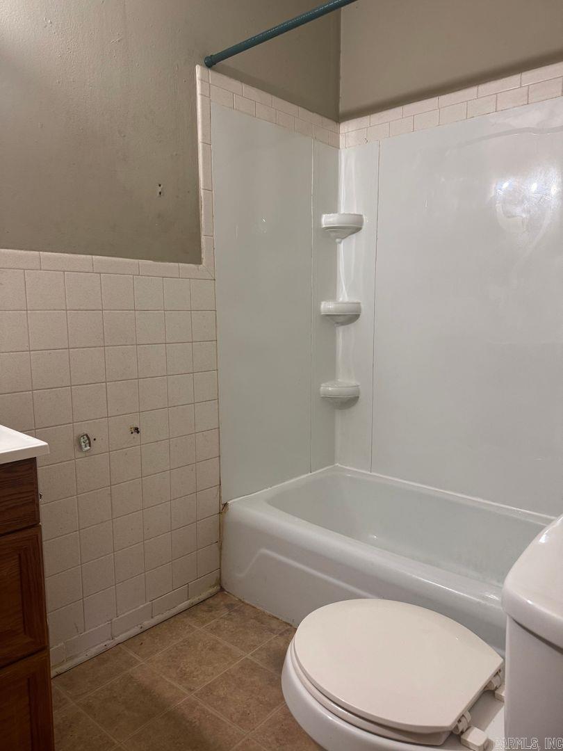 318 E Purdon  England, AR