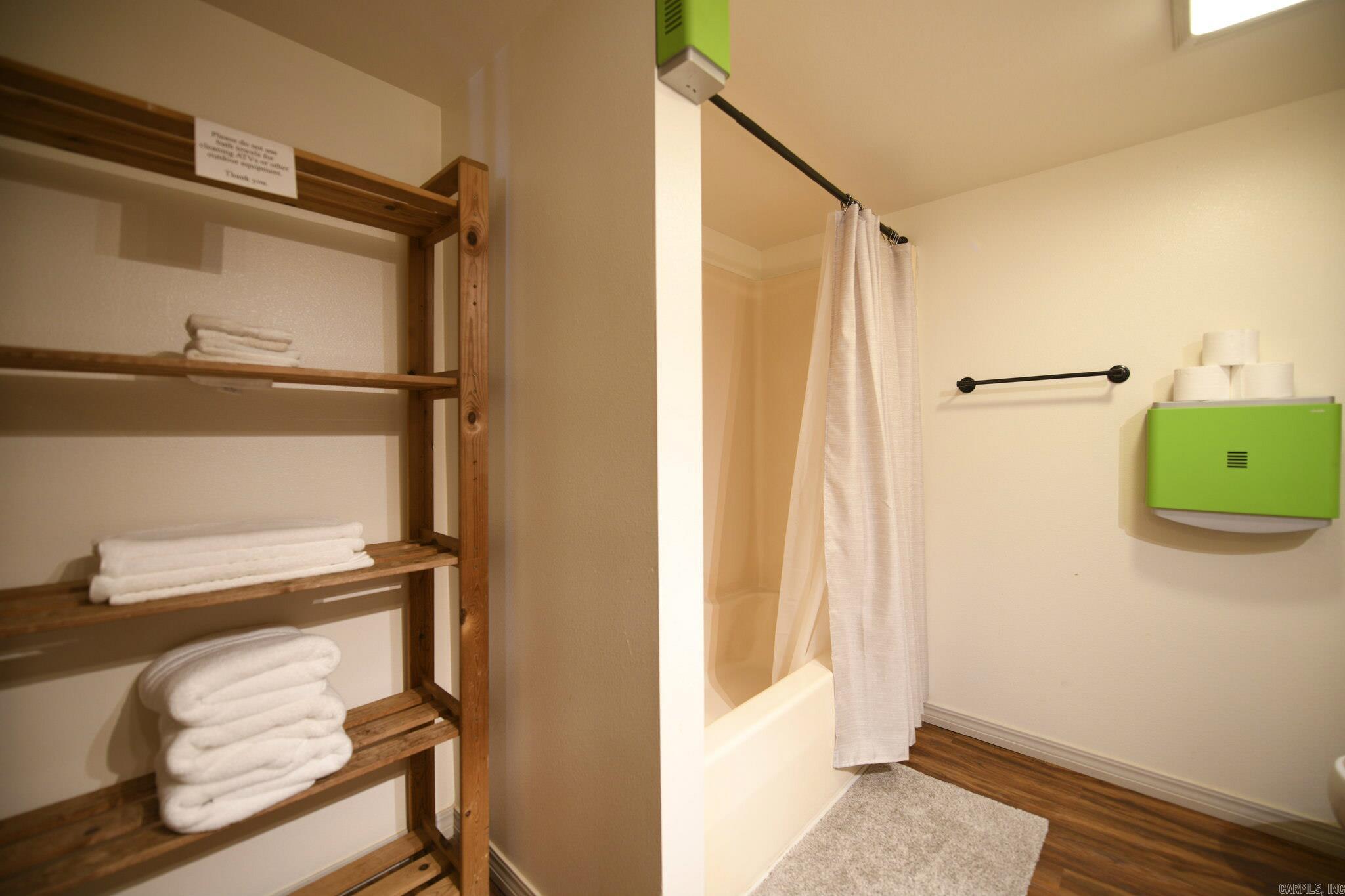 105 Polk Road 282  Hatfield, AR