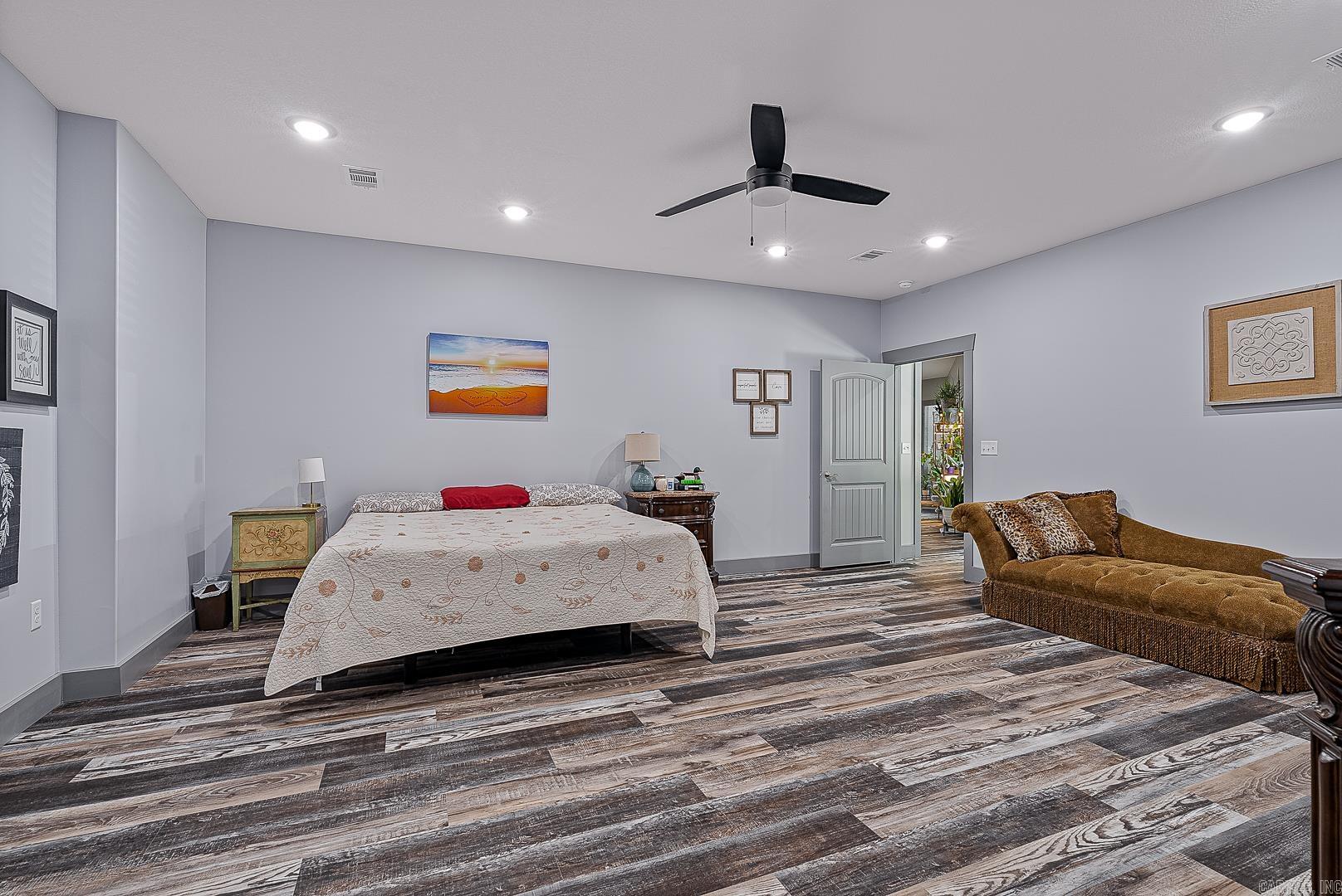 8203 Oak Creek  Harrisburg, AR