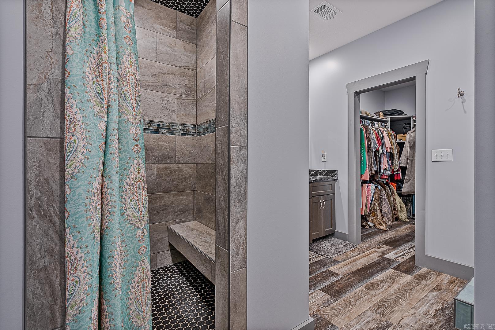 8203 Oak Creek  Harrisburg, AR