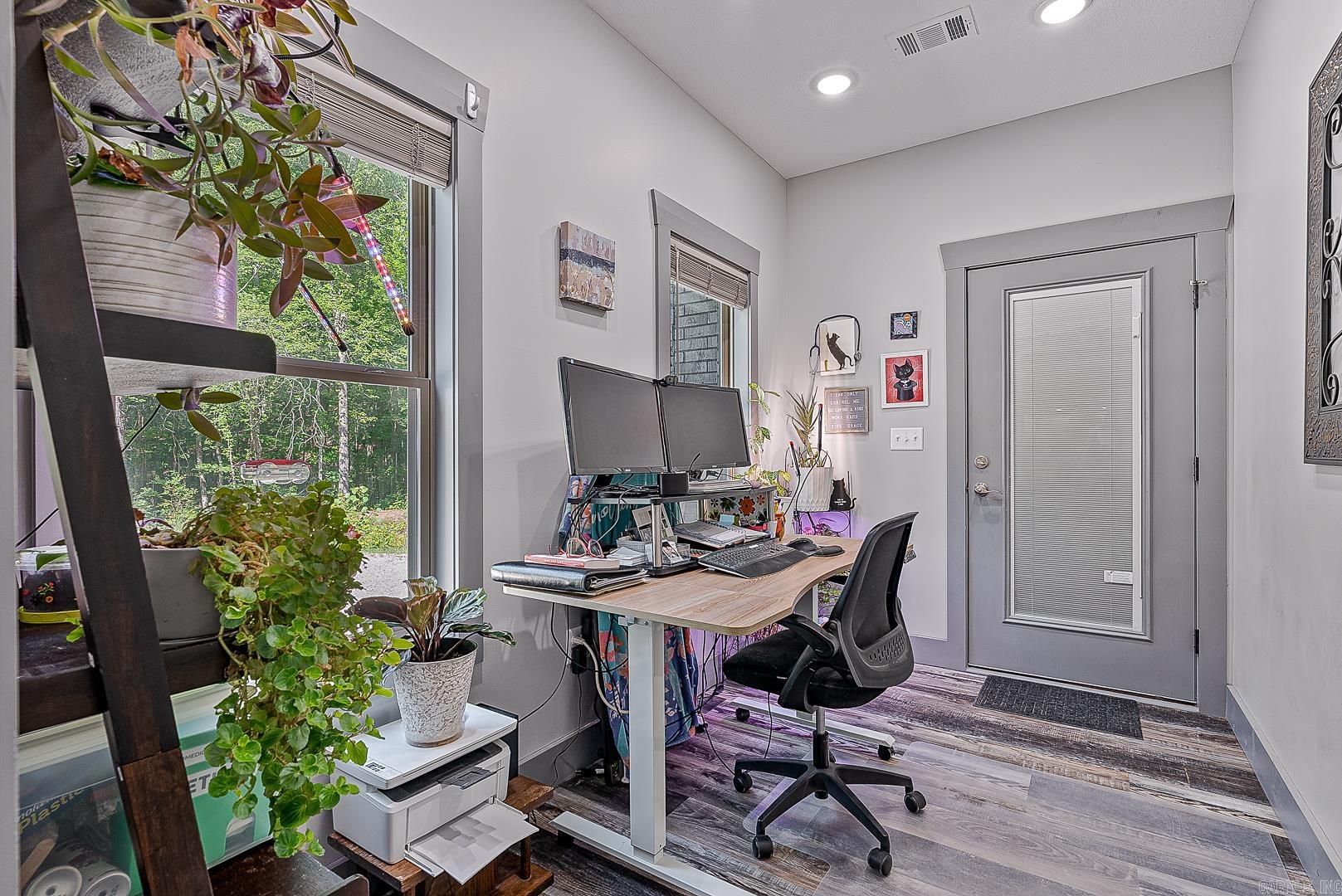 8203 Oak Creek  Harrisburg, AR