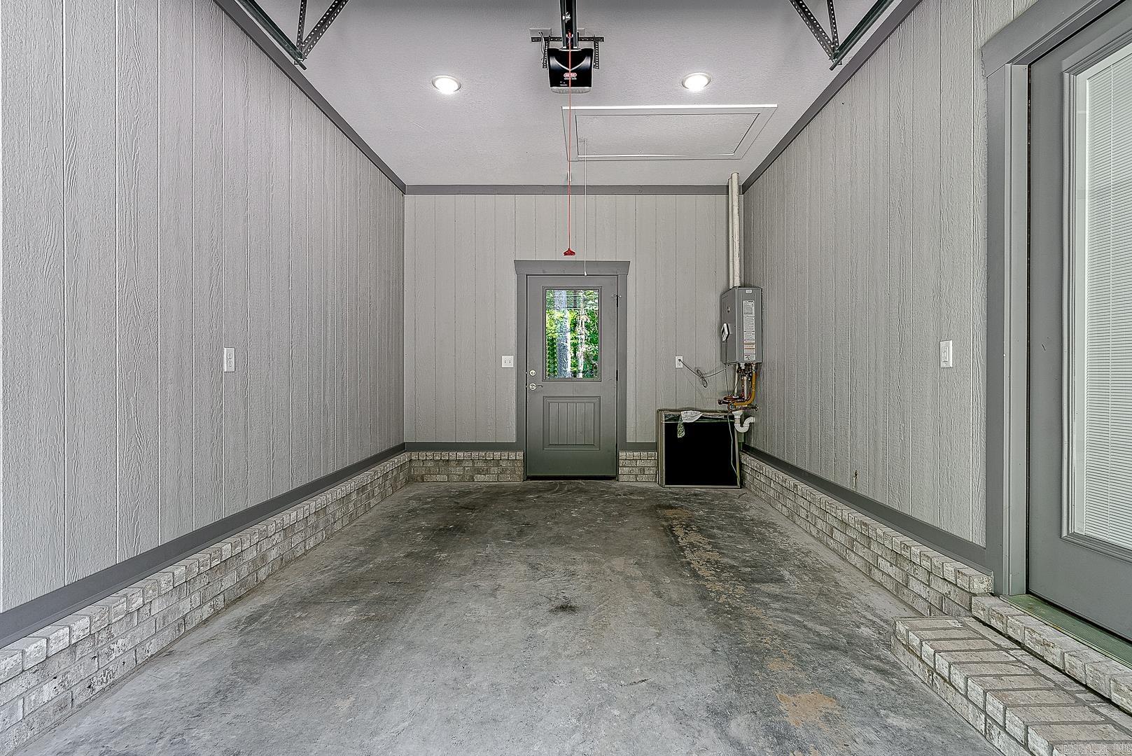 8203 Oak Creek  Harrisburg, AR