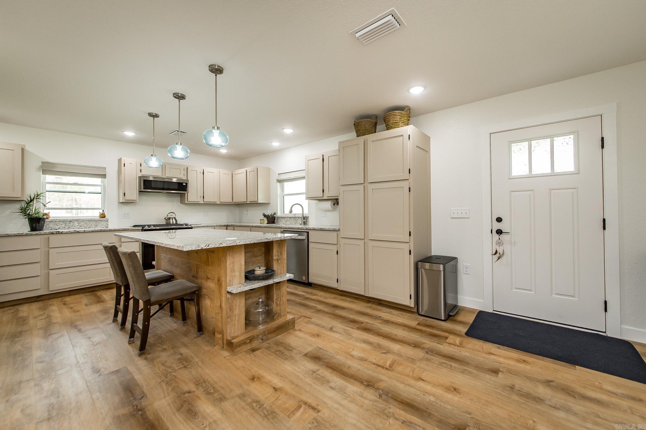 582 Canaan Rd.  Marshall, AR