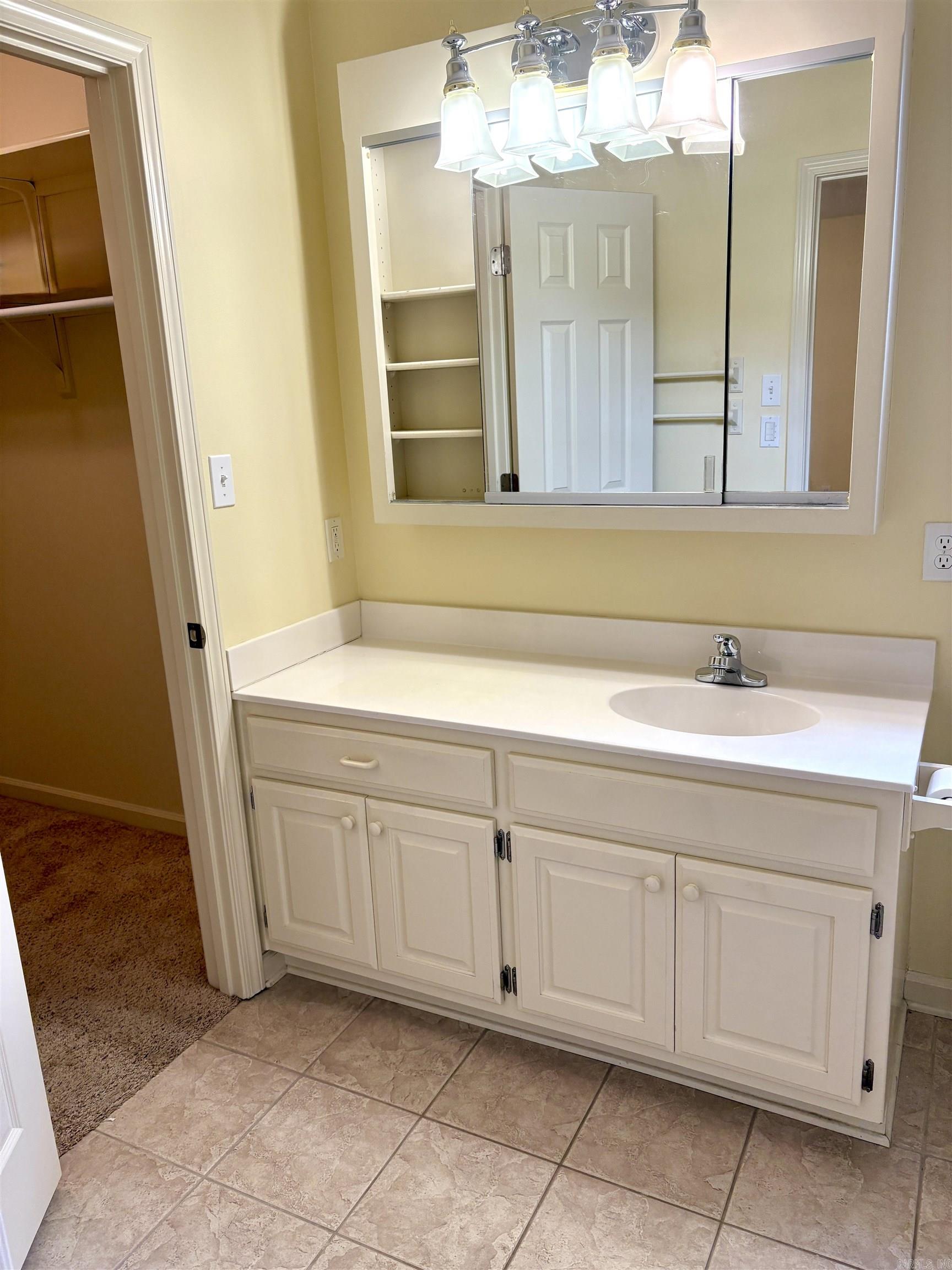 22 Livingstone  Searcy, AR