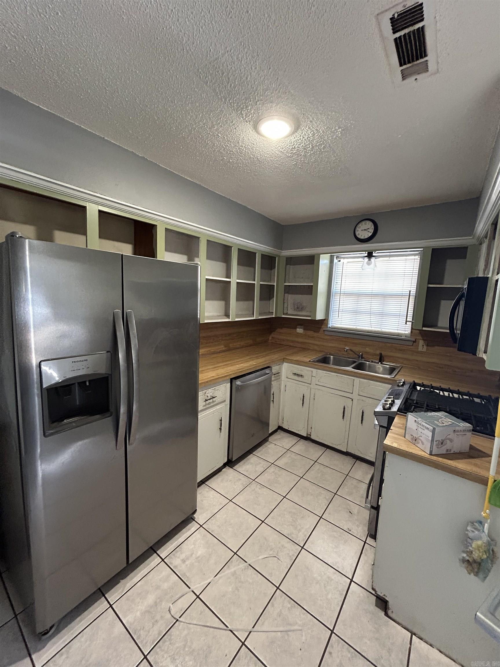 2696 Lakeside Dr  Benton, AR