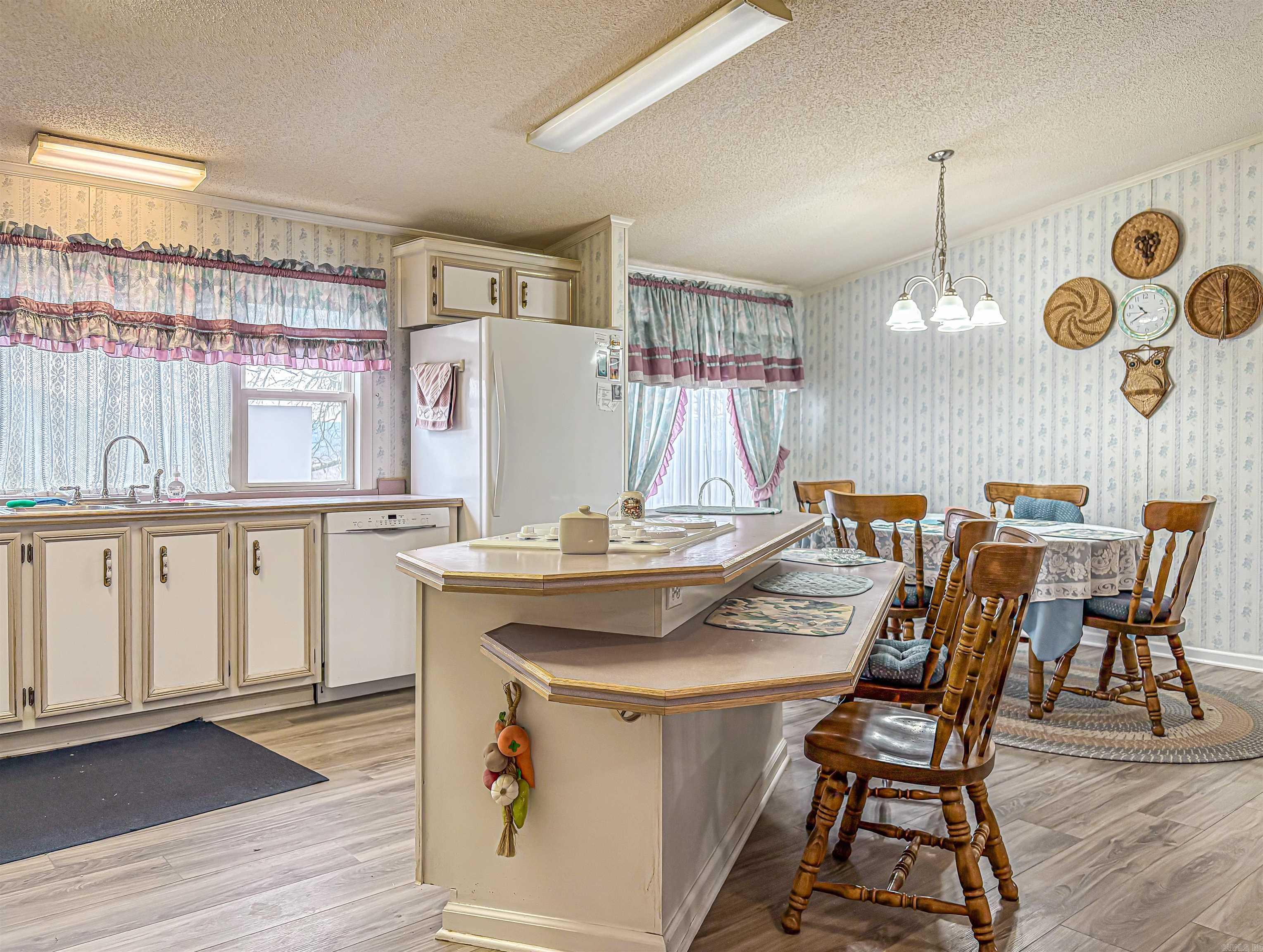 316 W 4th  Yellville, AR