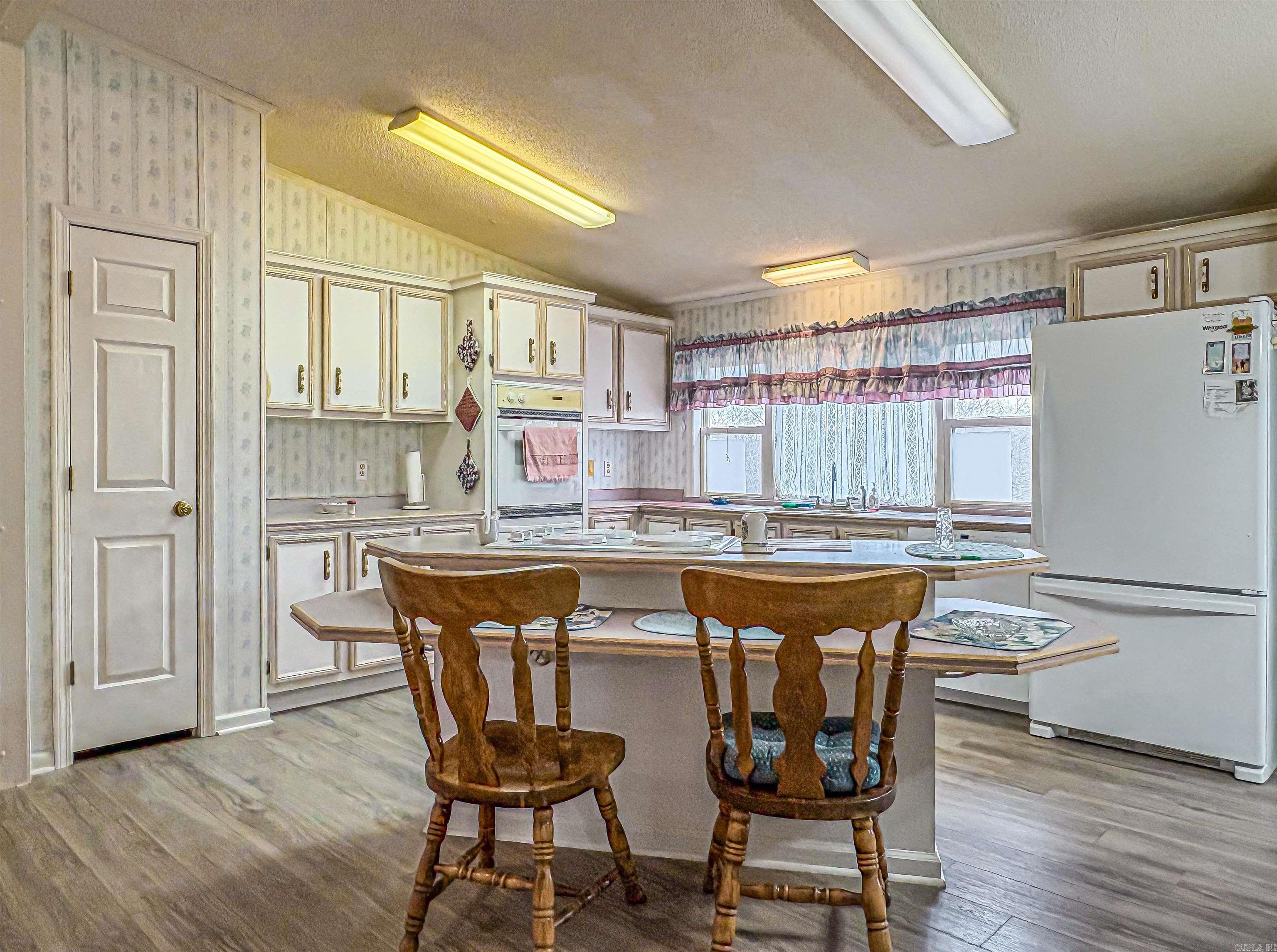 316 W 4th  Yellville, AR