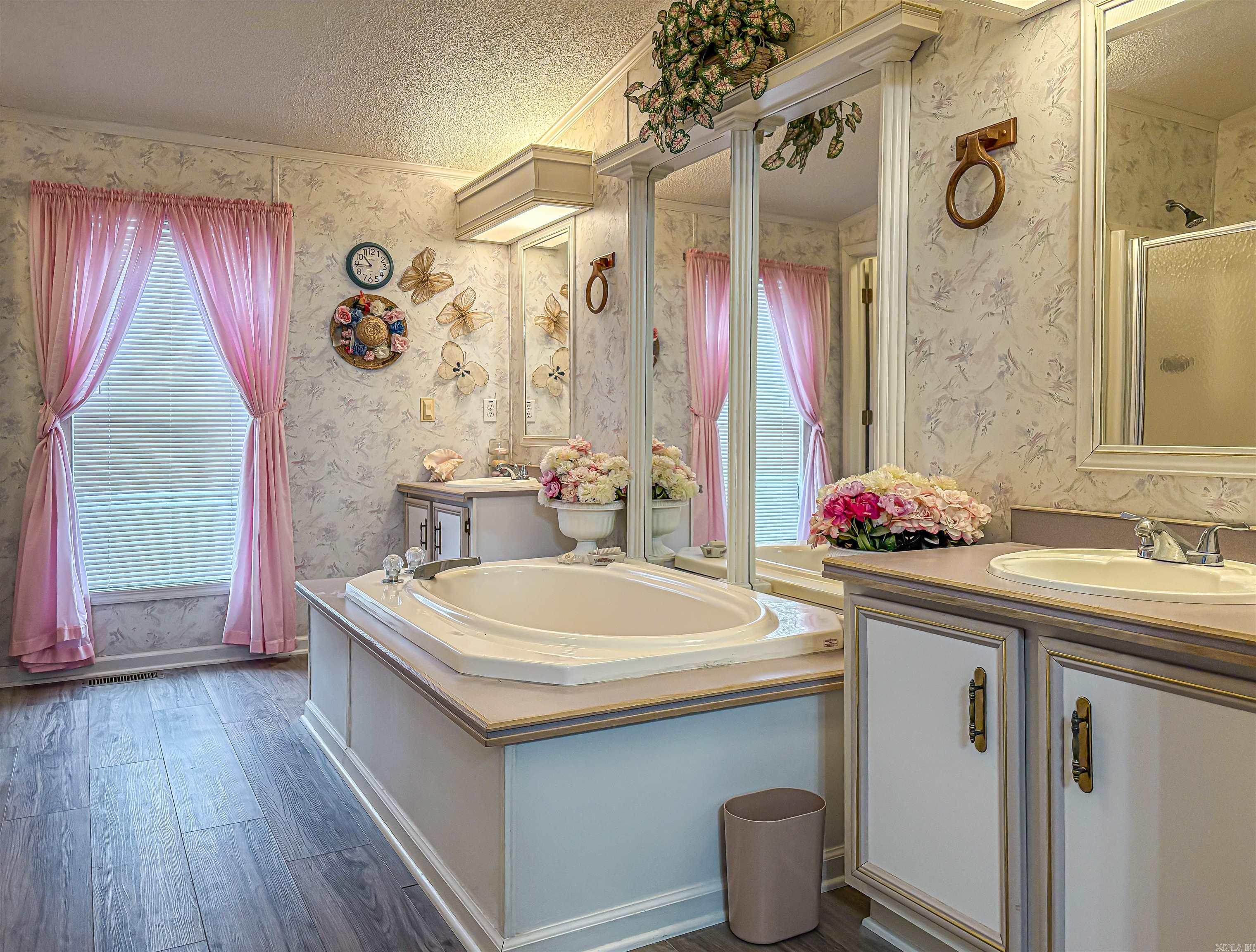 316 W 4th  Yellville, AR