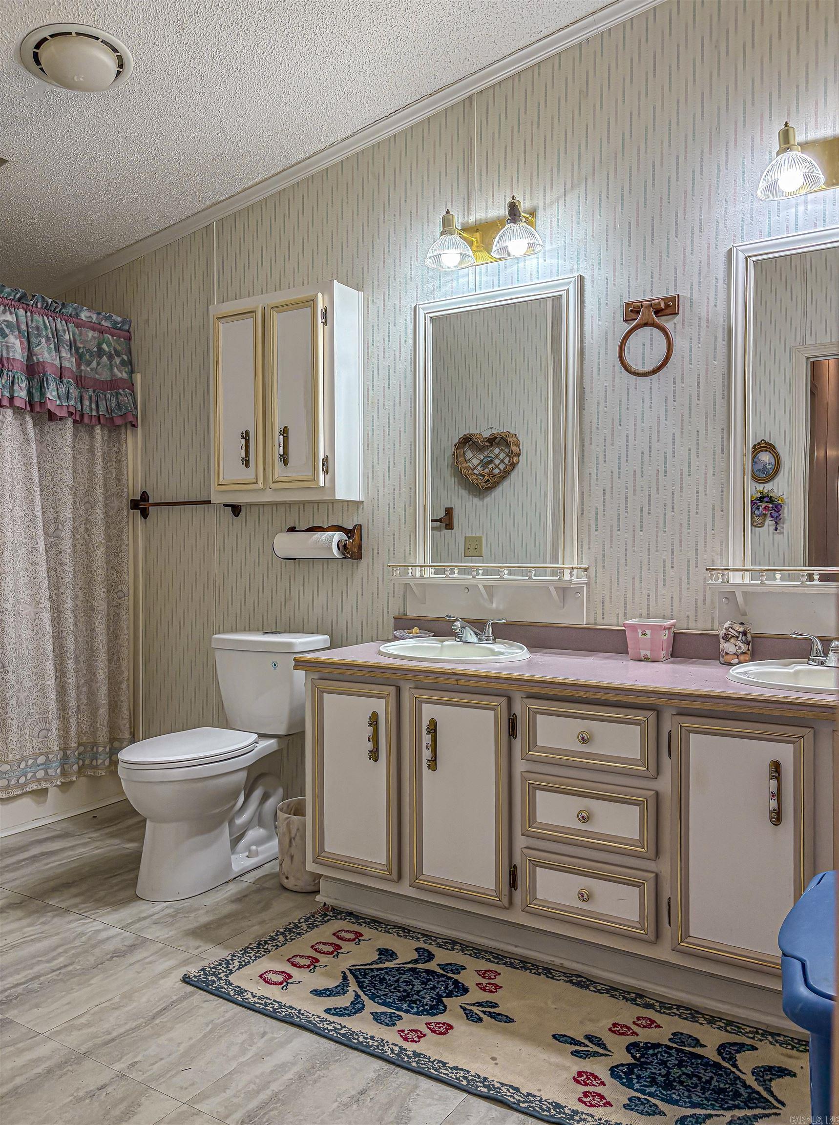 316 W 4th  Yellville, AR