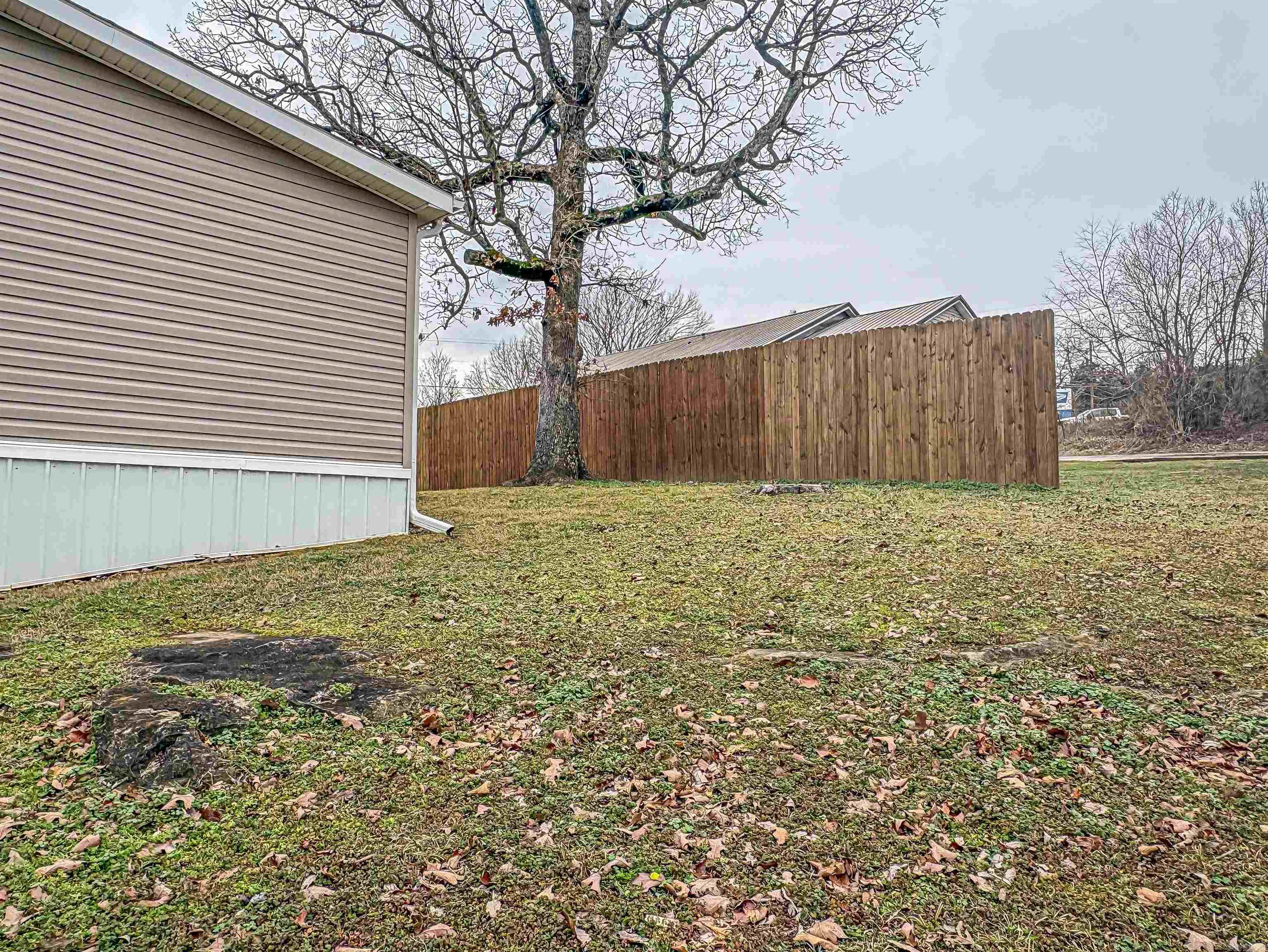 316 W 4th  Yellville, AR