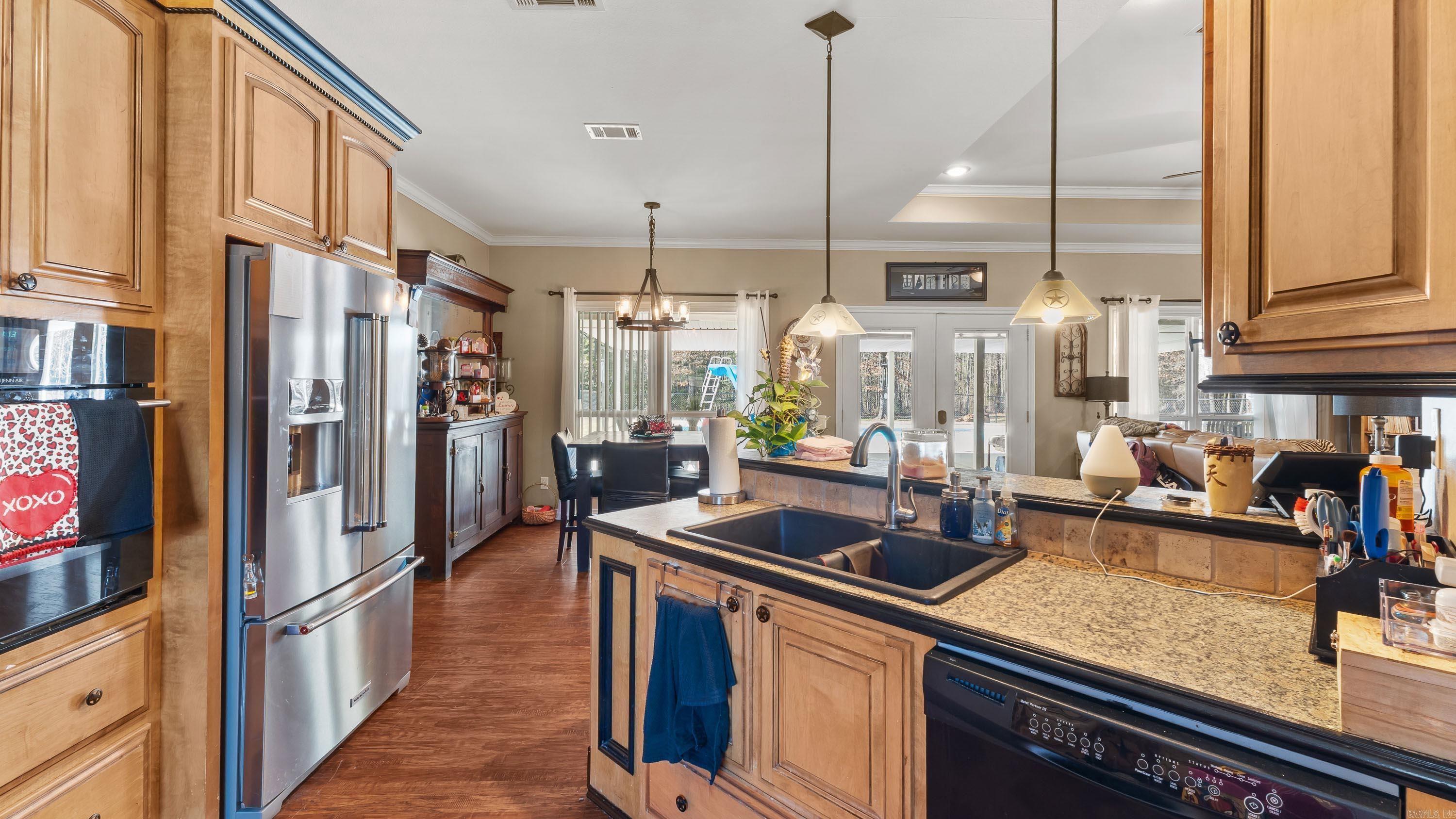 335 County Road 4132  Atlanta, TX