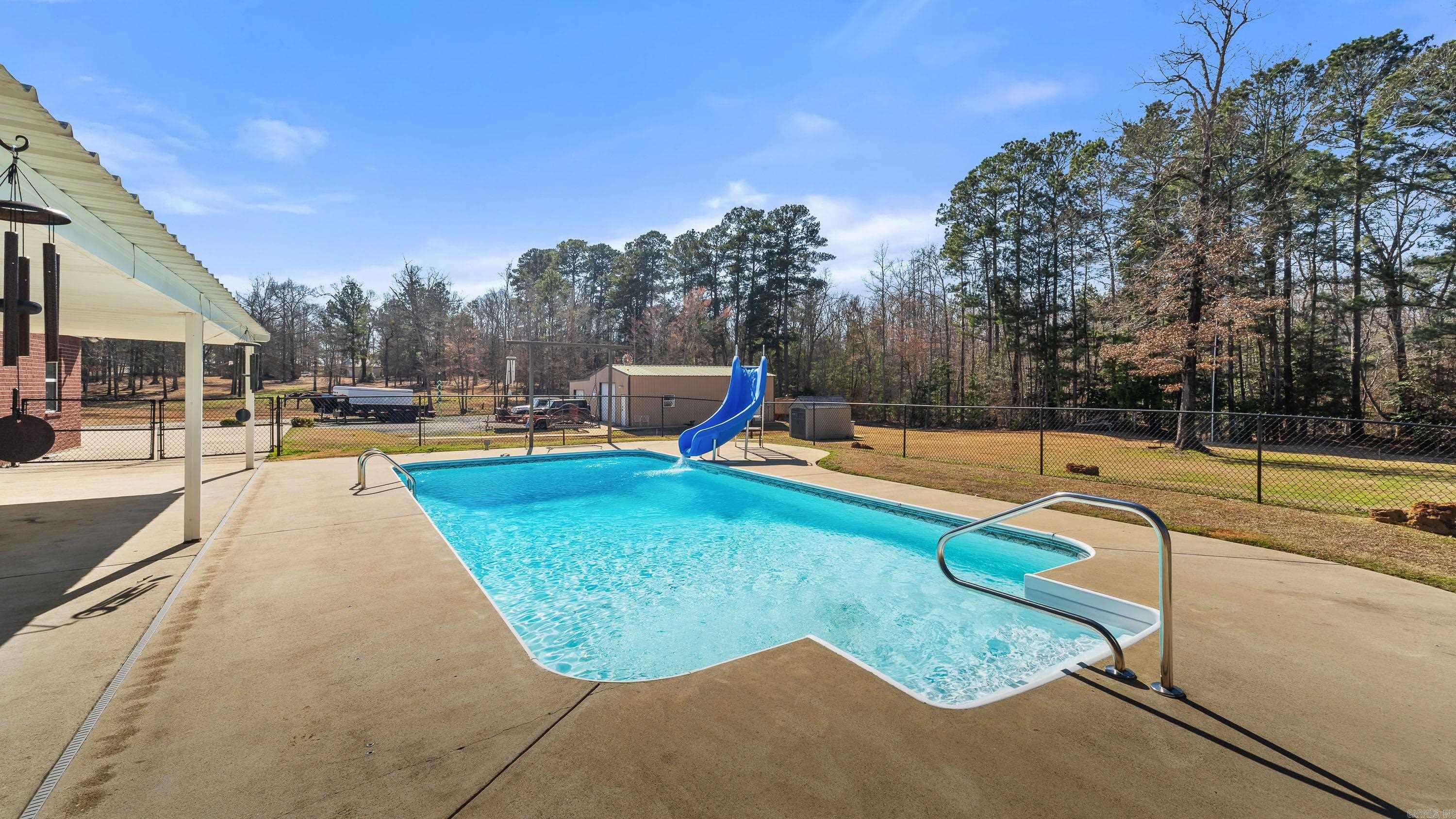 335 County Road 4132  Atlanta, TX