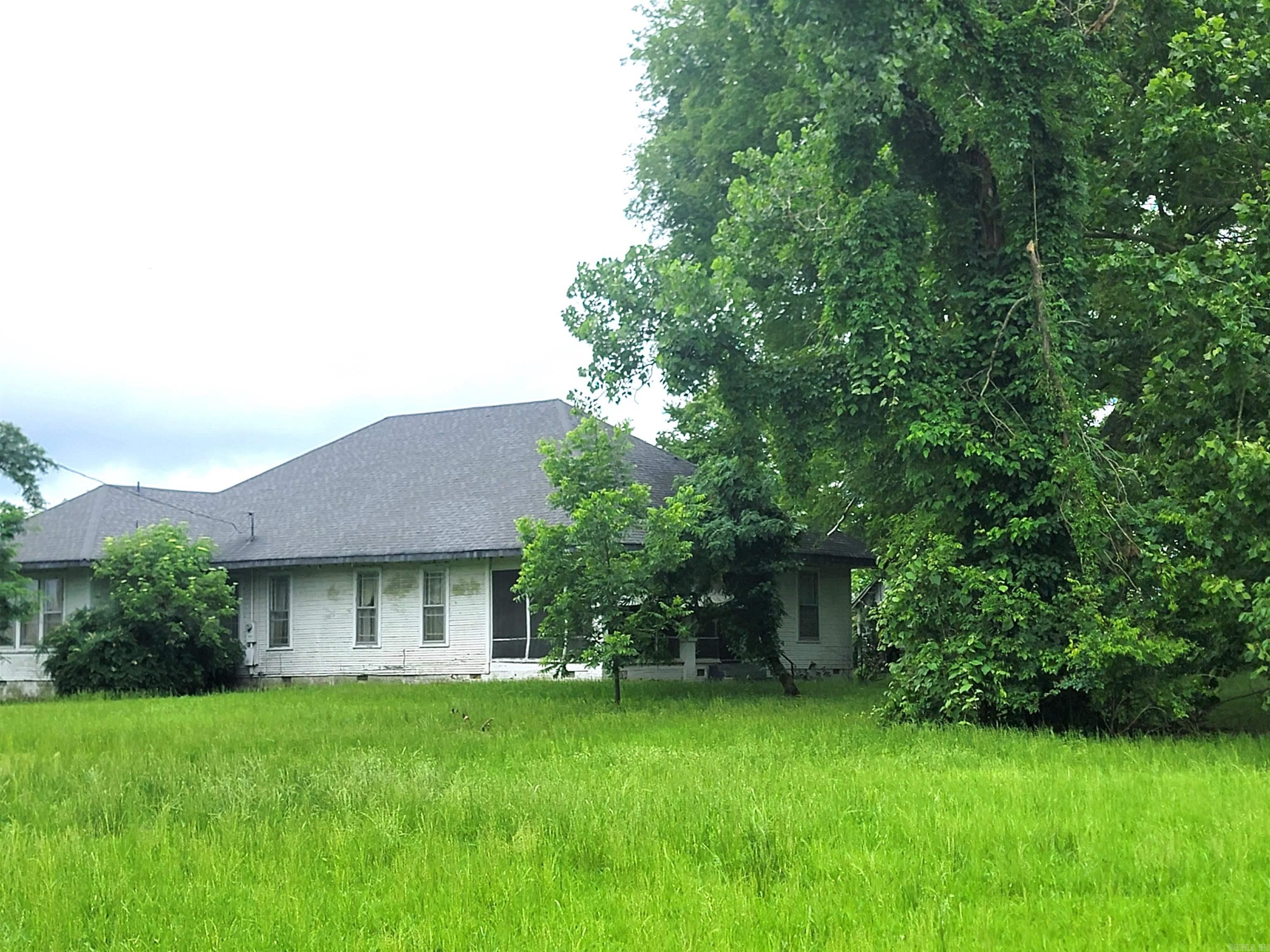 5901 Earl Chadick  Sherrill, AR