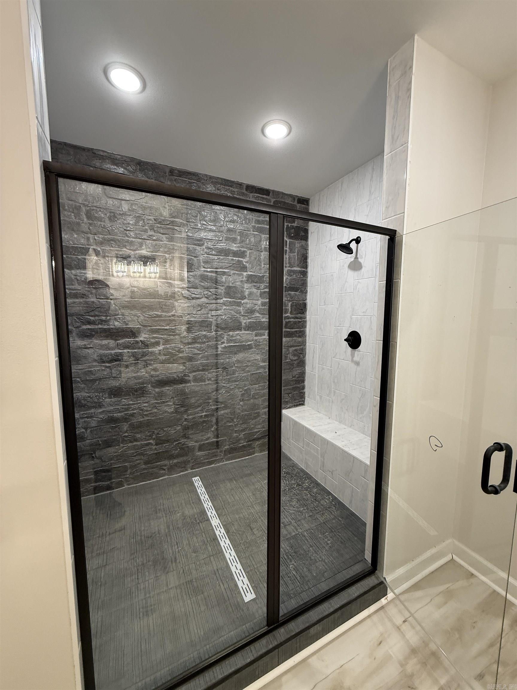 518 Madeleine  Austin, AR