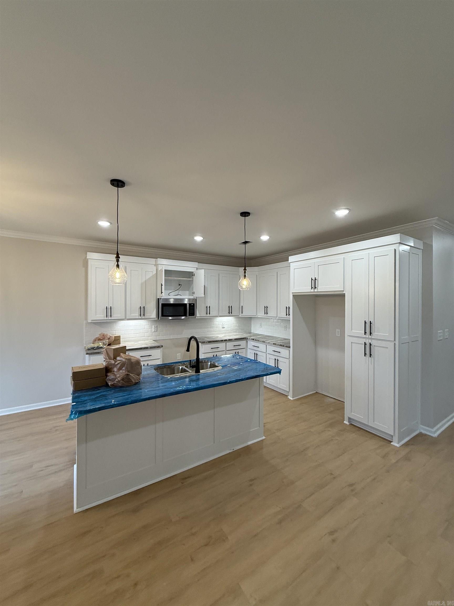 505 Madeleine  Austin, AR