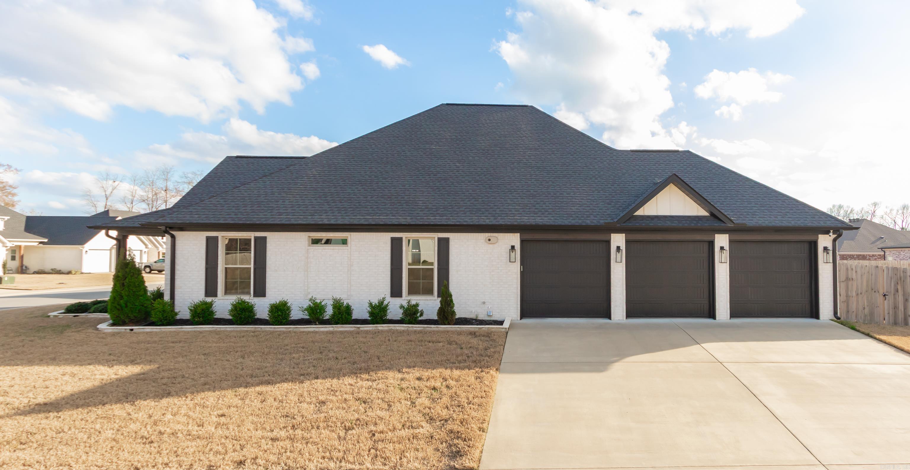 7449 Northwood Drive Benton, AR 72019