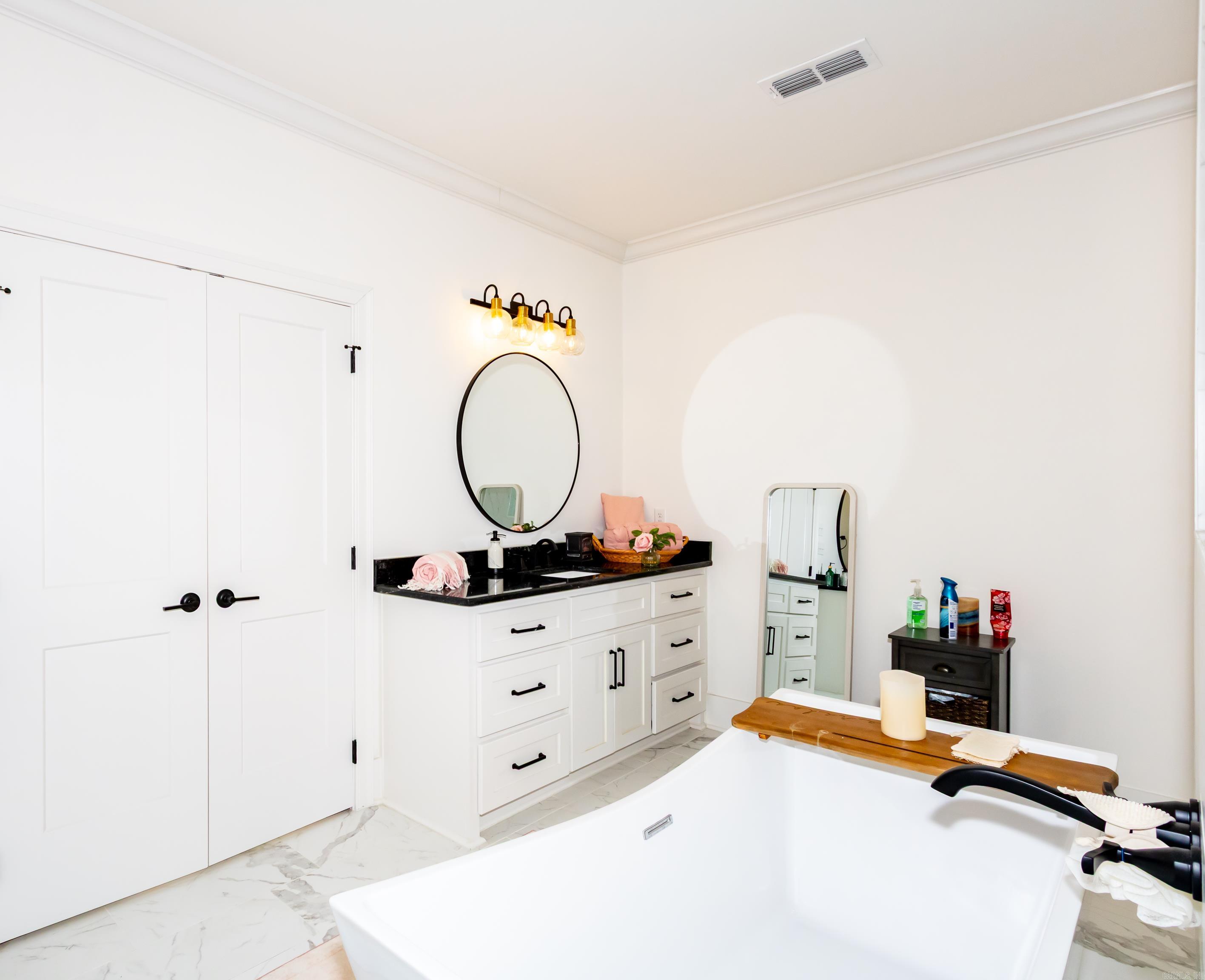 7449 Northwood Drive Benton, AR 72019