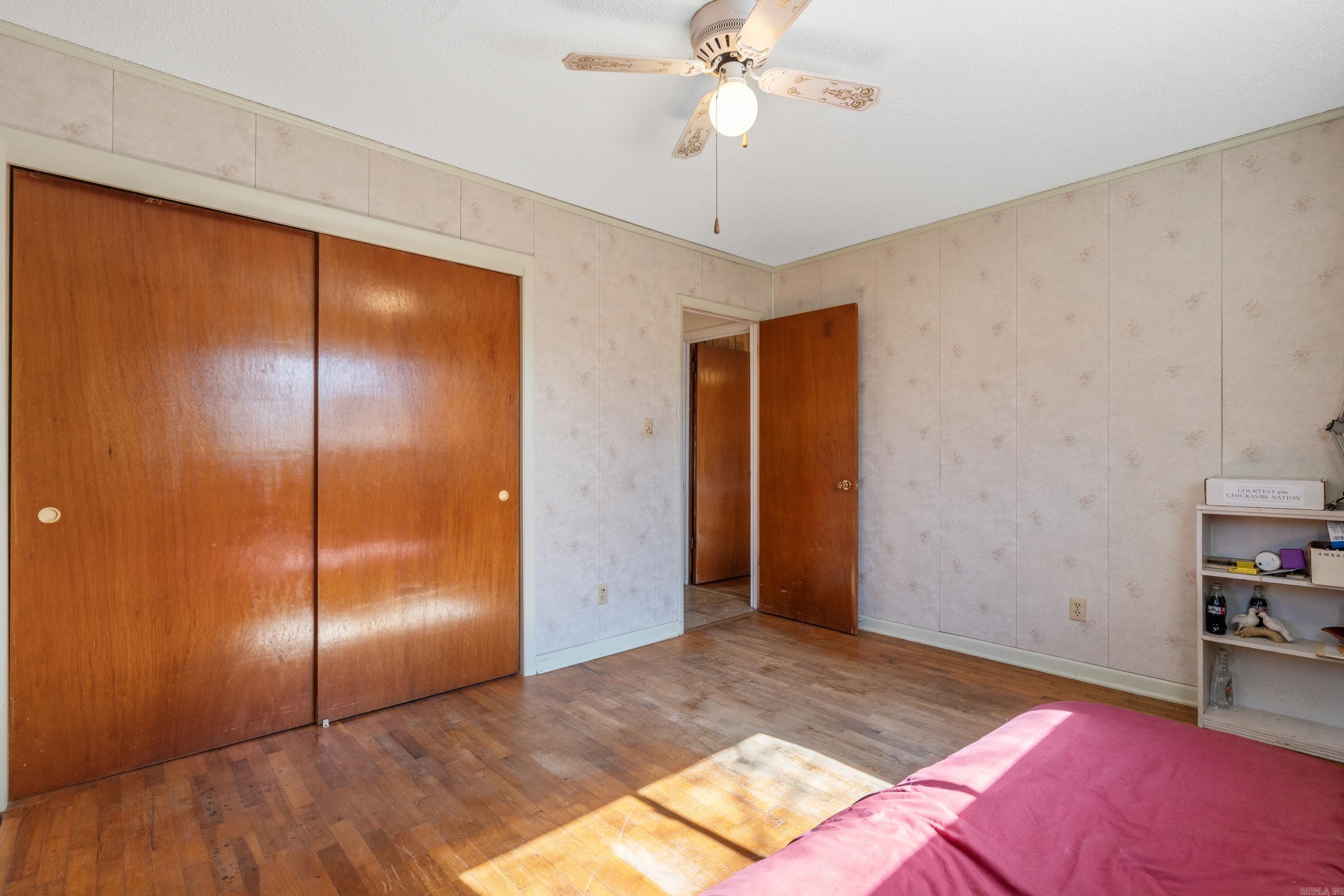 2211 Lakeshore Dr Hot Springs, AR 71913