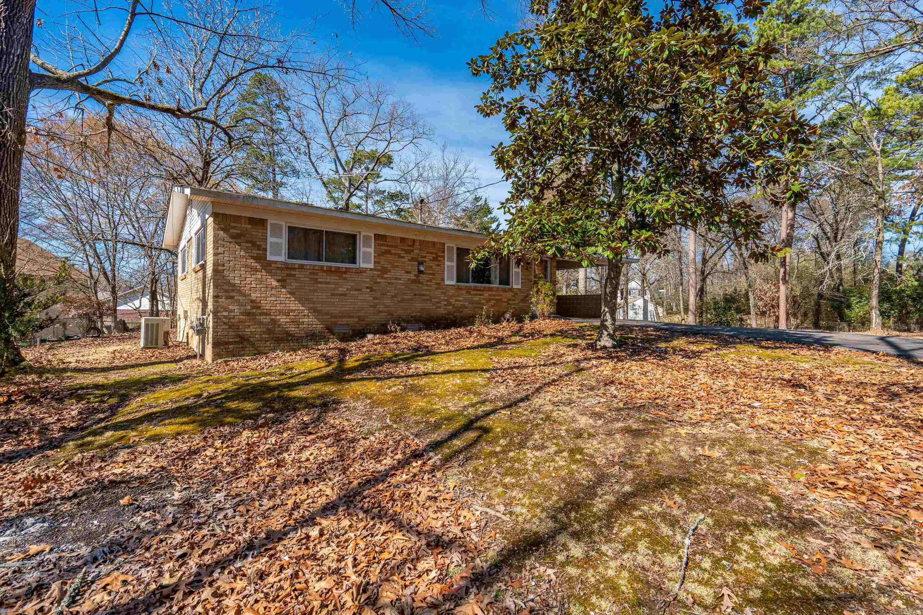 2211 Lakeshore Dr  Hot Springs, AR