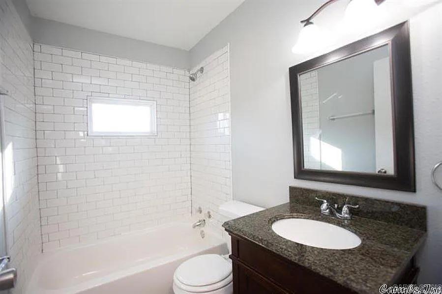 15 Eaton Dr  Little Rock, AR