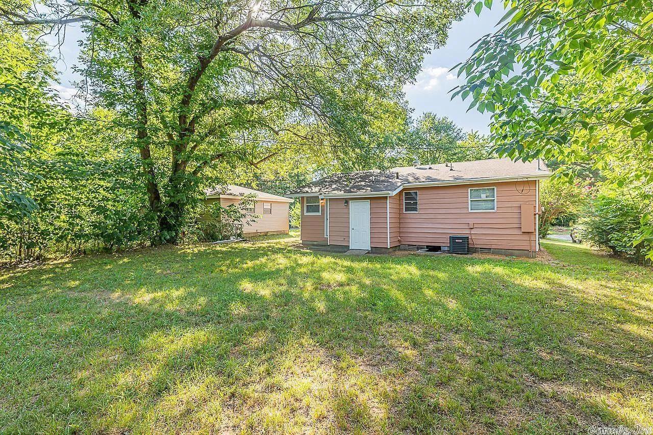 912 Greenlea Dr  North Little Rock, AR