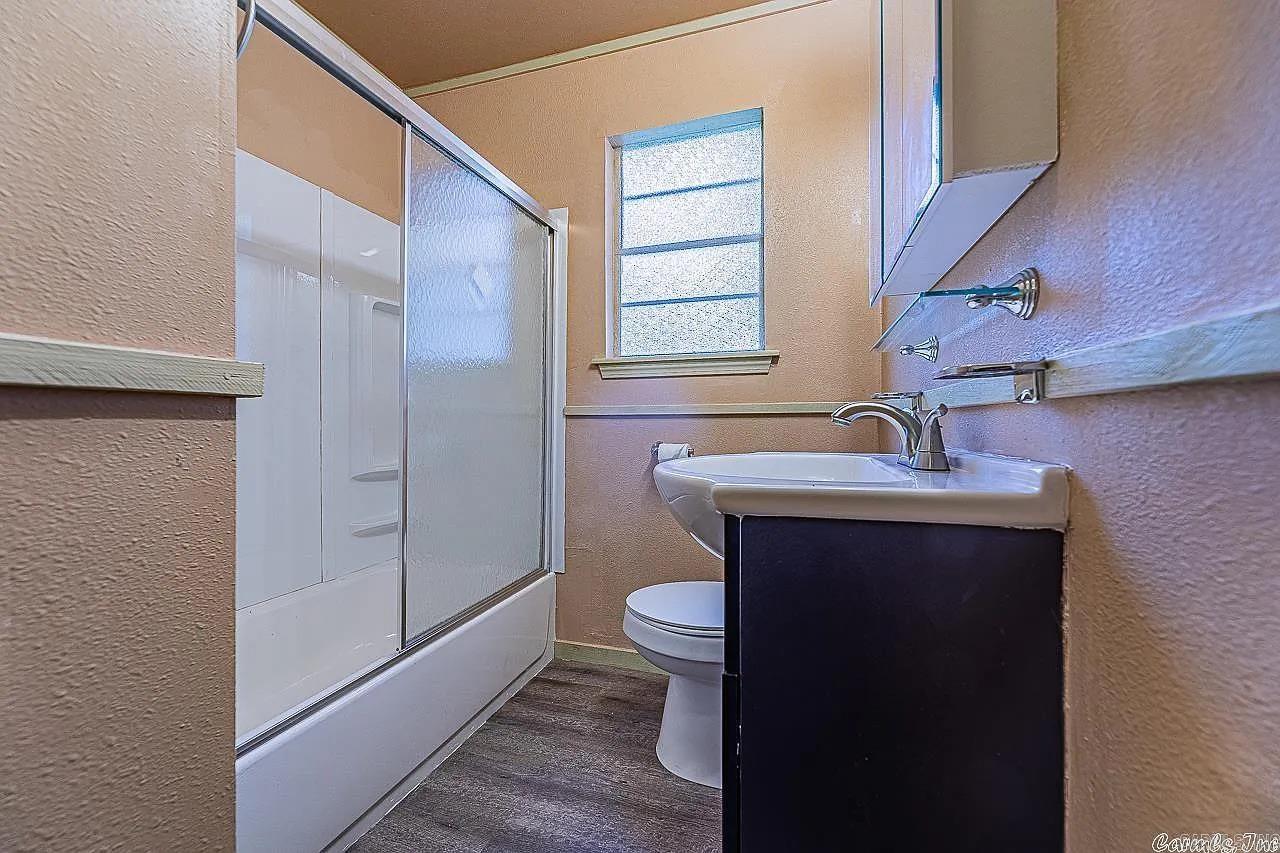 912 Greenlea Dr  North Little Rock, AR