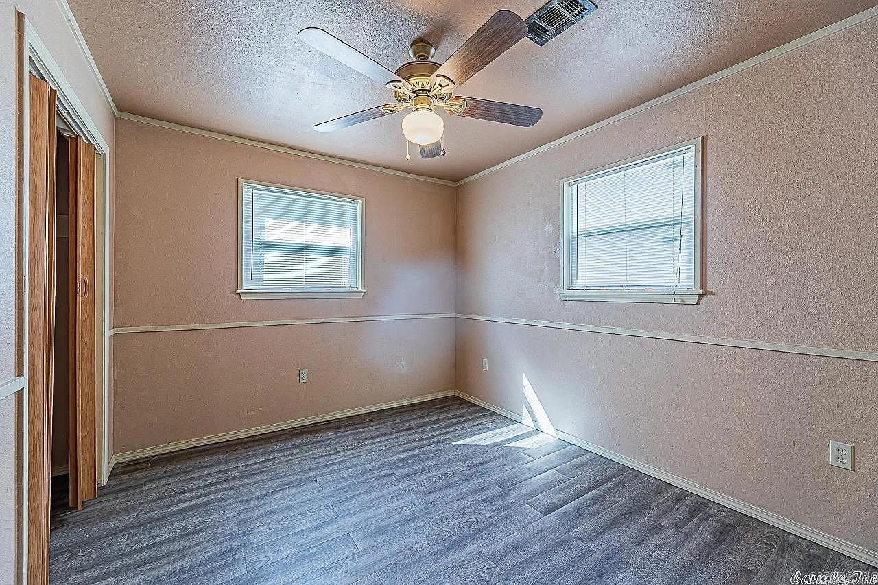 912 Greenlea Dr  North Little Rock, AR