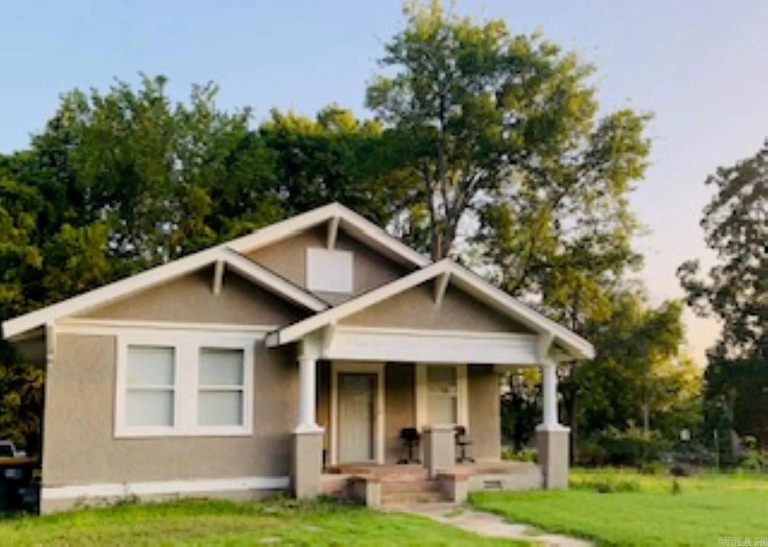 3817 W 10Th St  Little Rock, AR