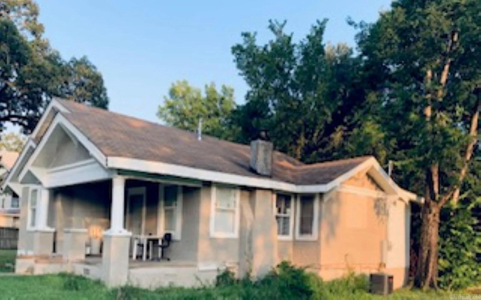 3817 W 10Th St  Little Rock, AR