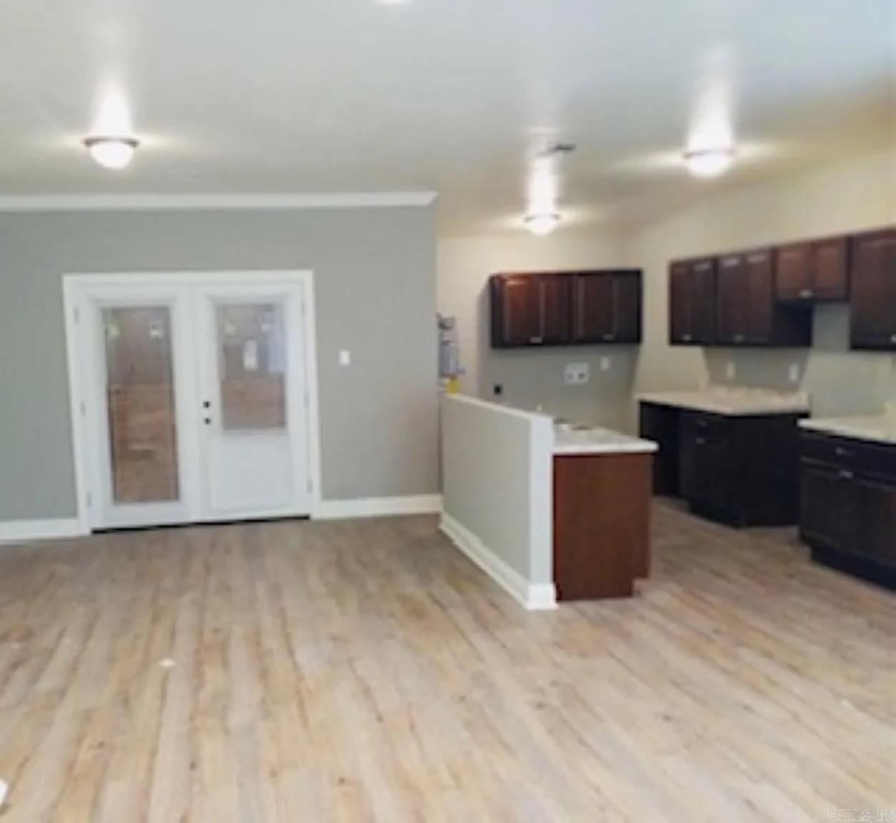 3817 W 10Th St  Little Rock, AR