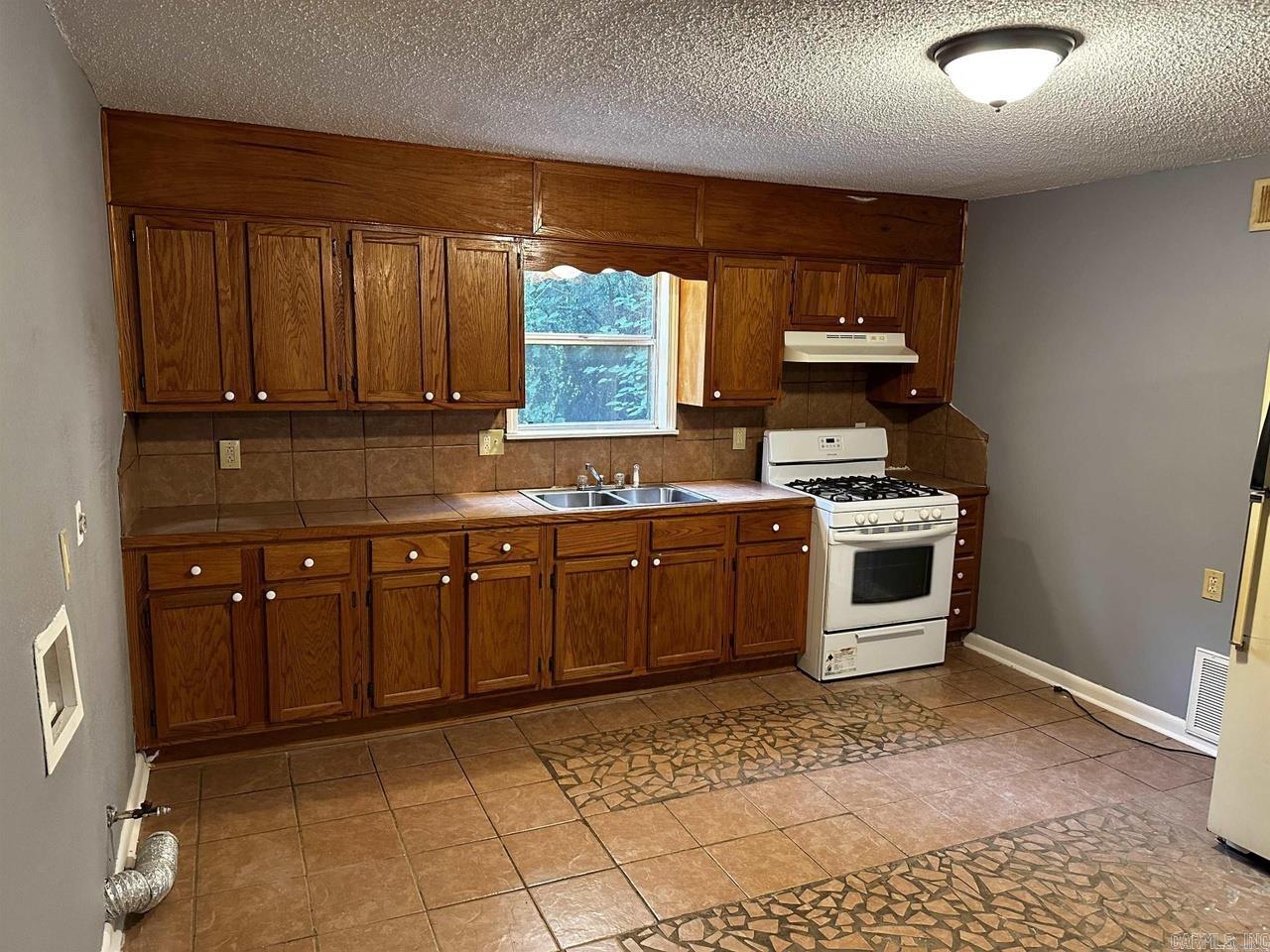 4815-4821 School St  North Little Rock, AR