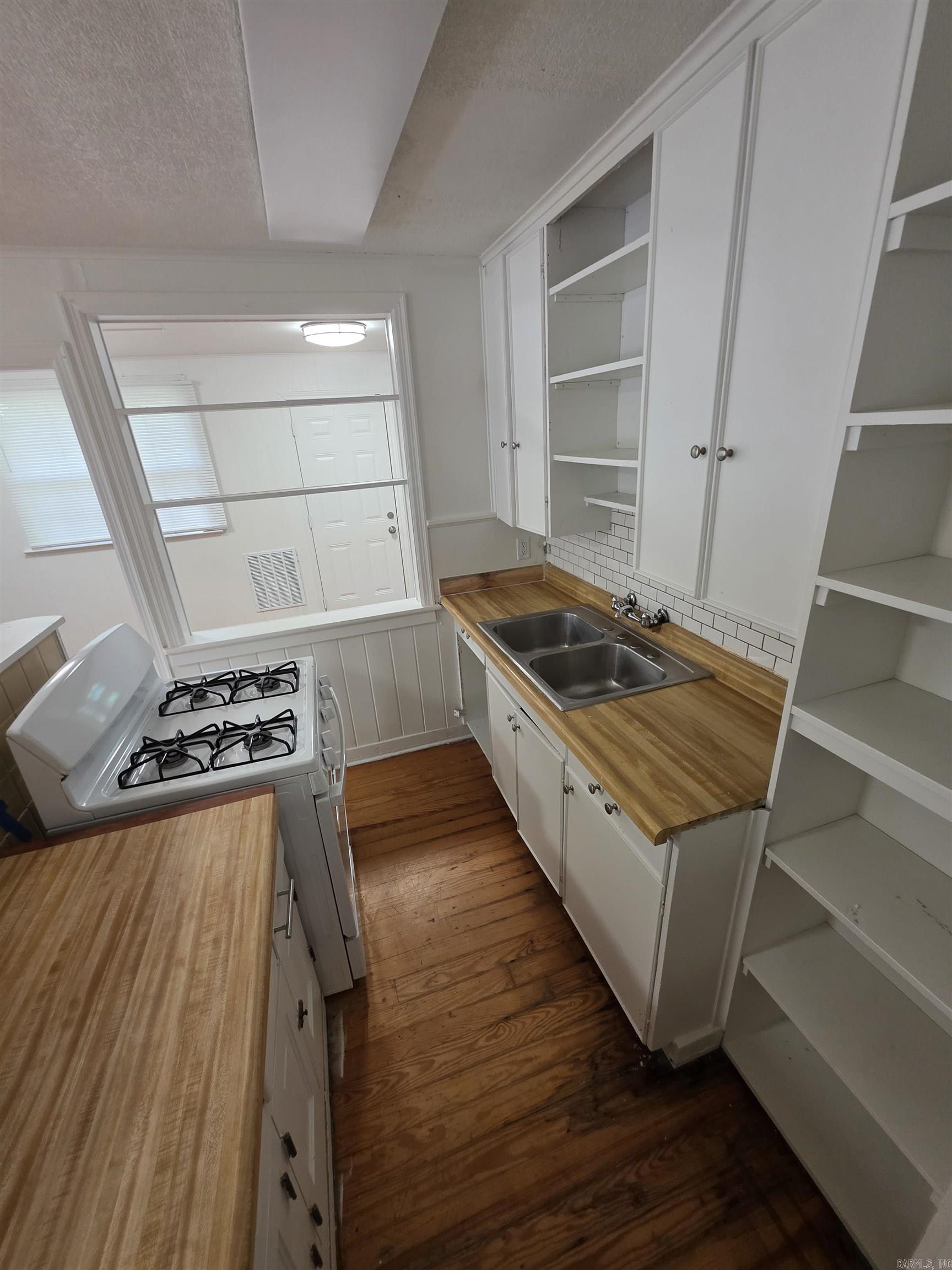 2501 S Tyler St  Little Rock, AR