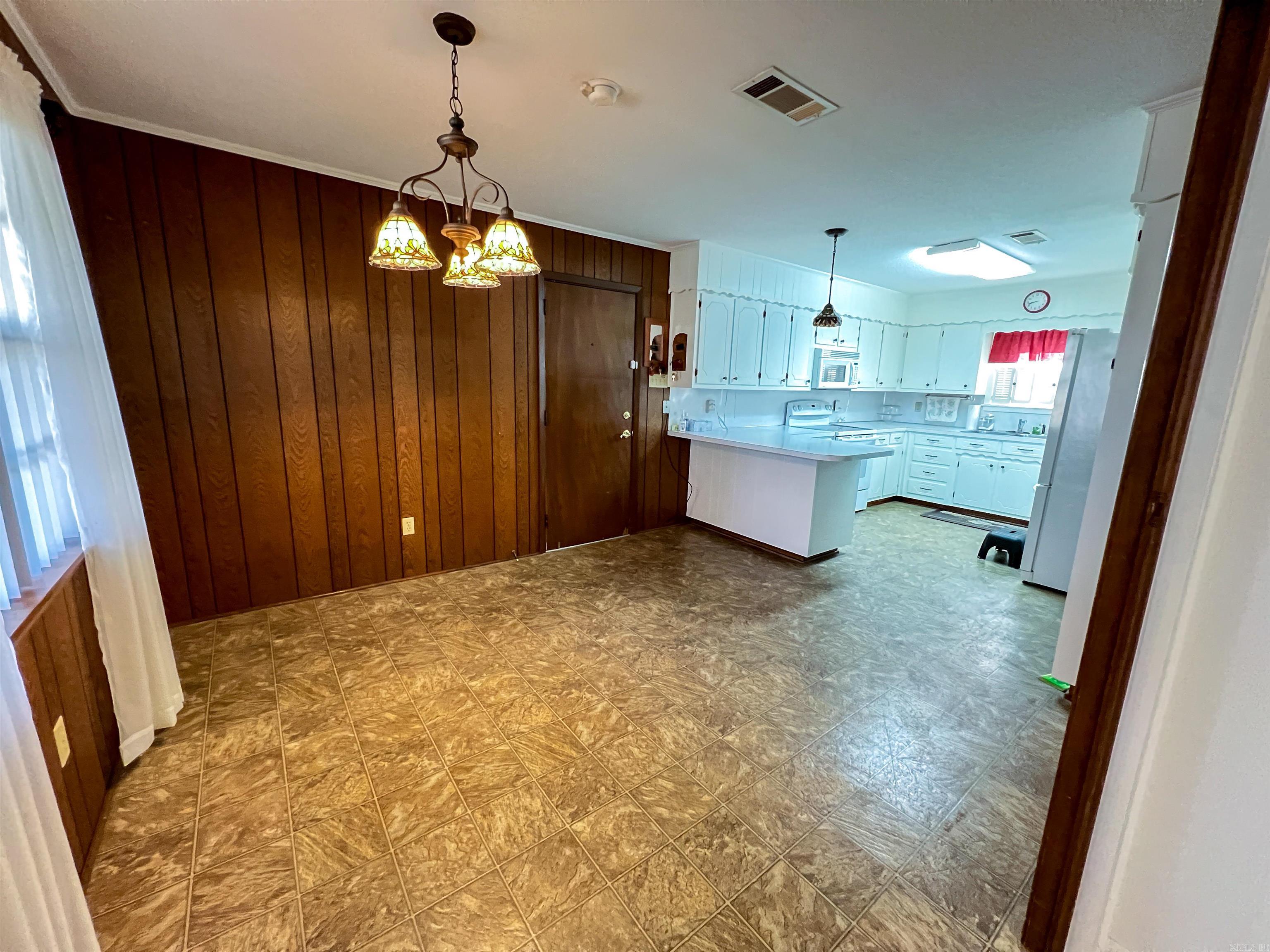 111 LEEWOOD Drive Arkadelphia, AR 71923