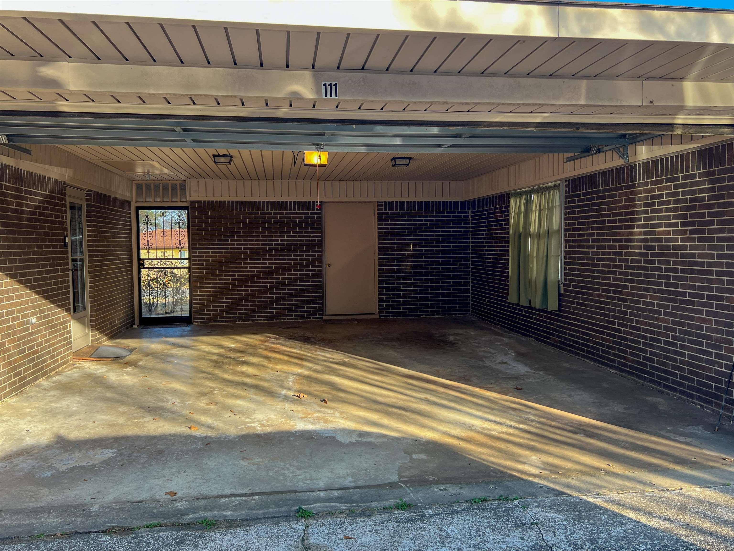 111 LEEWOOD Drive Arkadelphia, AR 71923