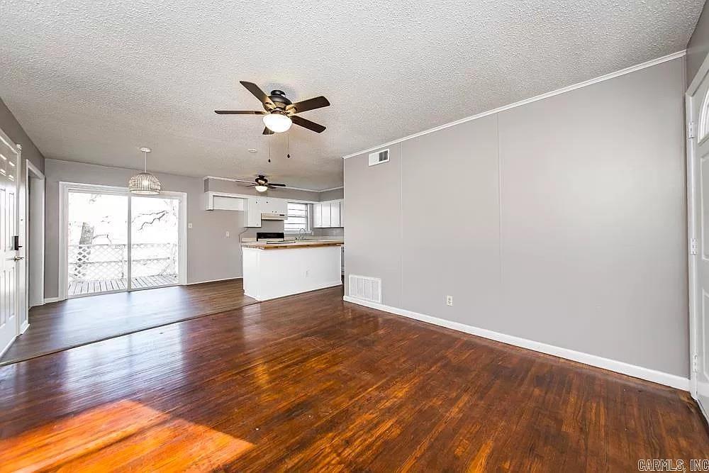 35 Oakview Dr  North Little Rock, AR