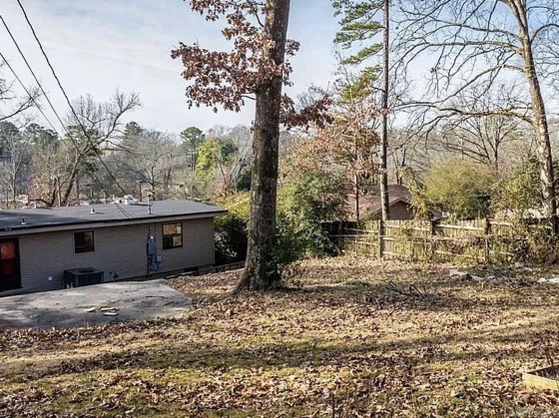 64 S Meadowcliff Dr  Little Rock, AR