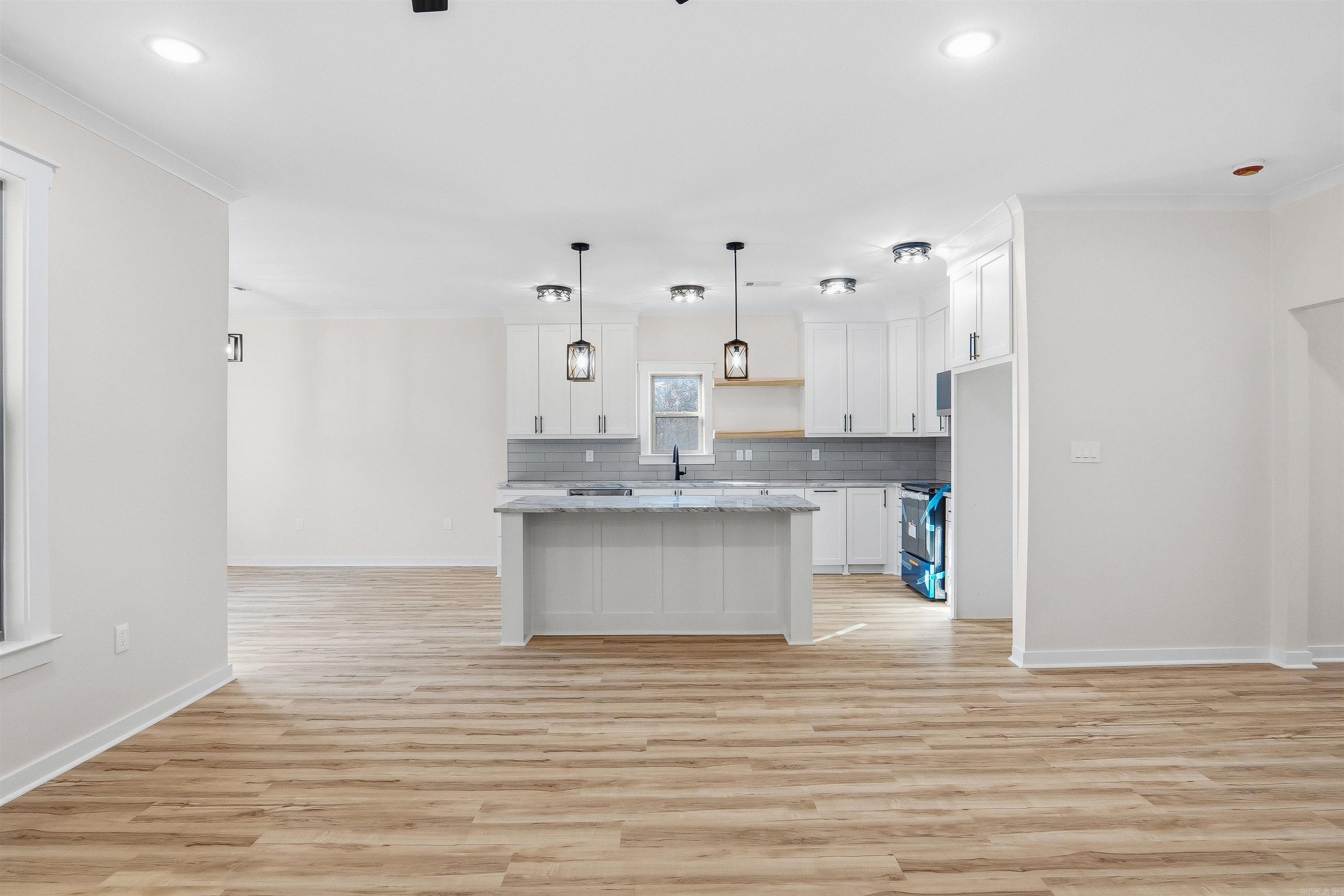 504 Madeleine  Austin, AR