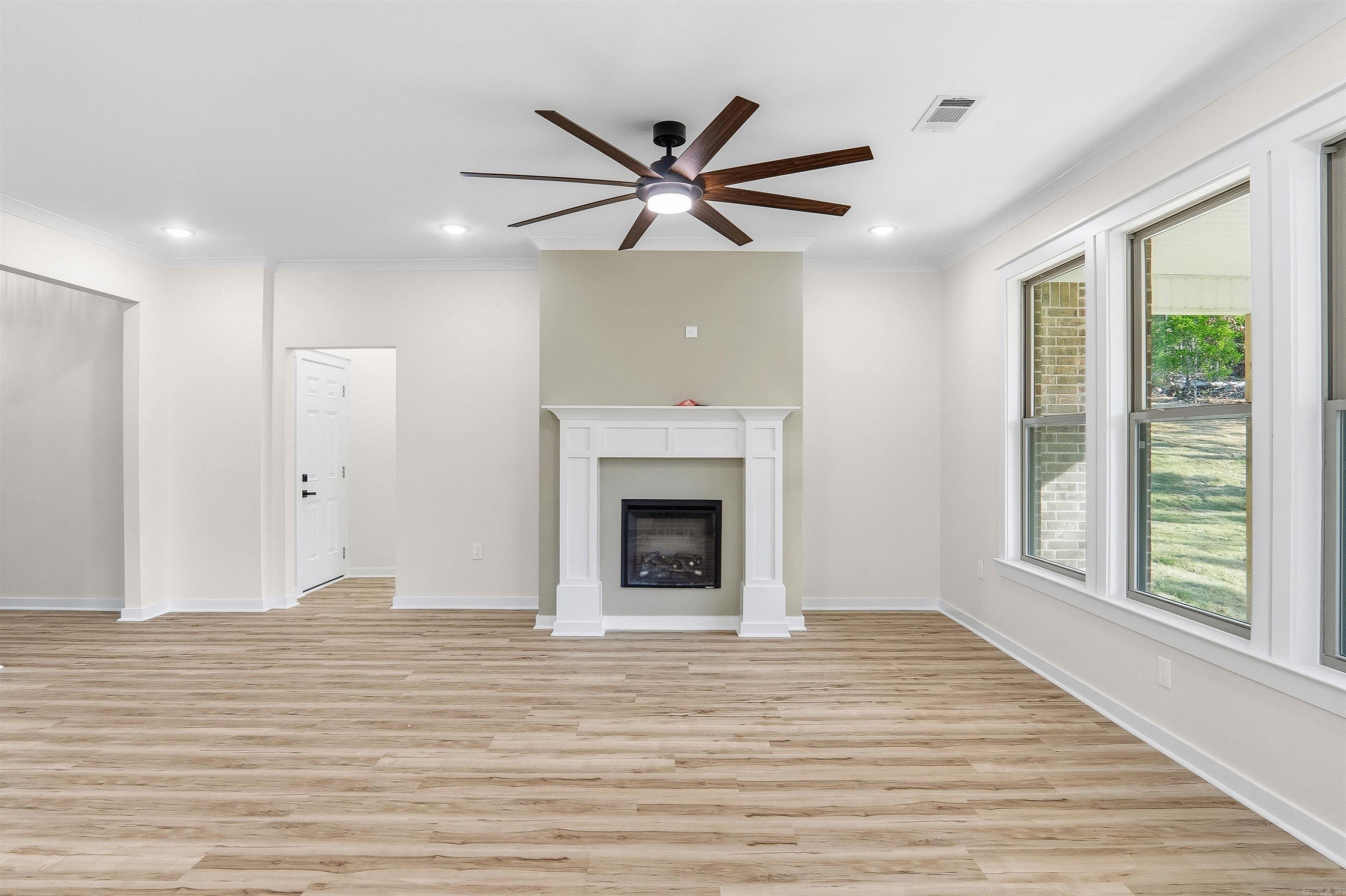 504 Madeleine  Austin, AR