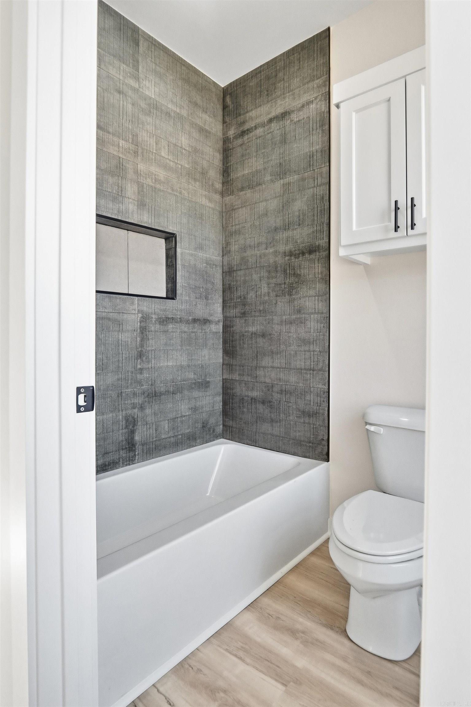 504 Madeleine  Austin, AR